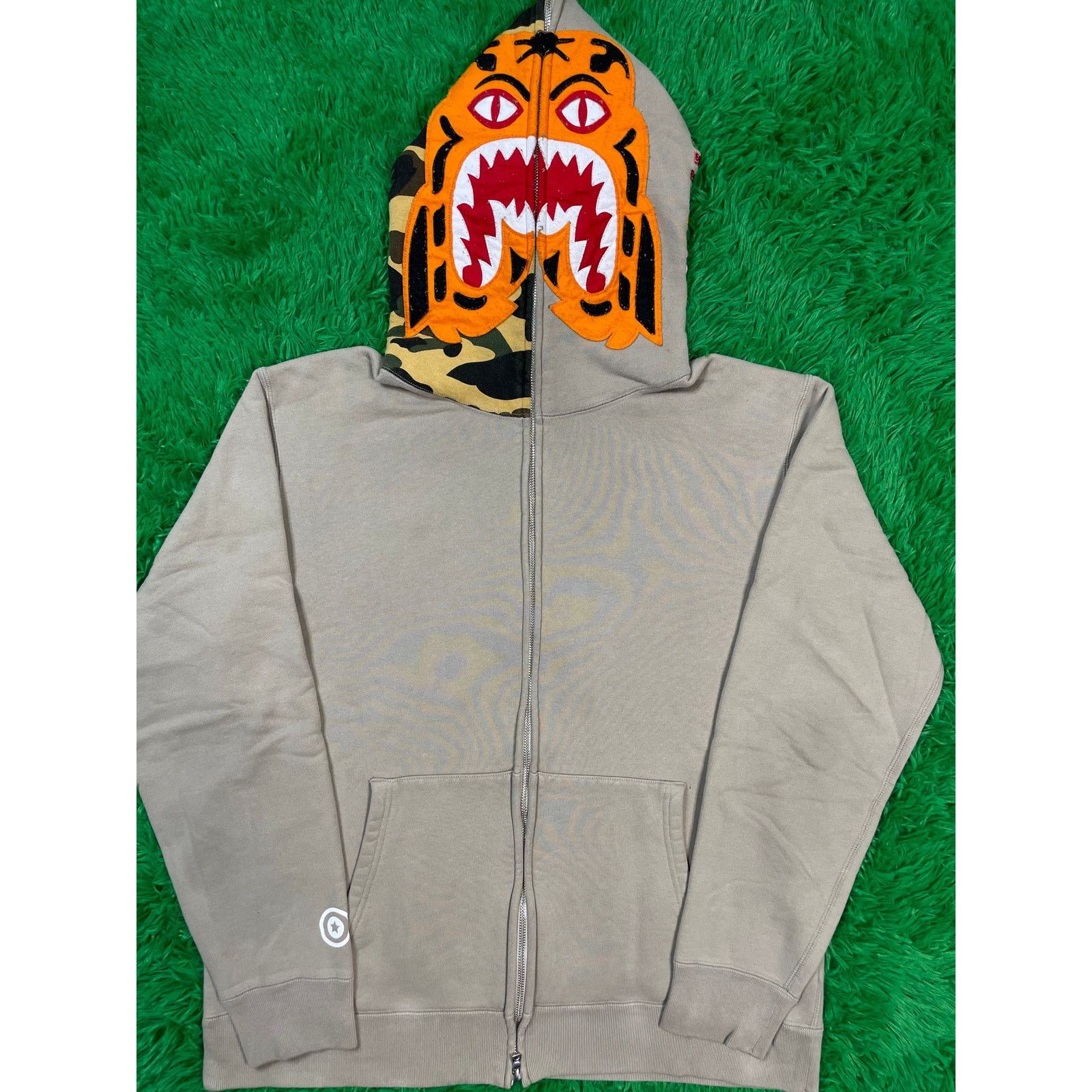Bape BAPE Tiger Zip Up Cream size:XXXL Used Size US XXL / EU 58 / 5 - 1 Thumbnail