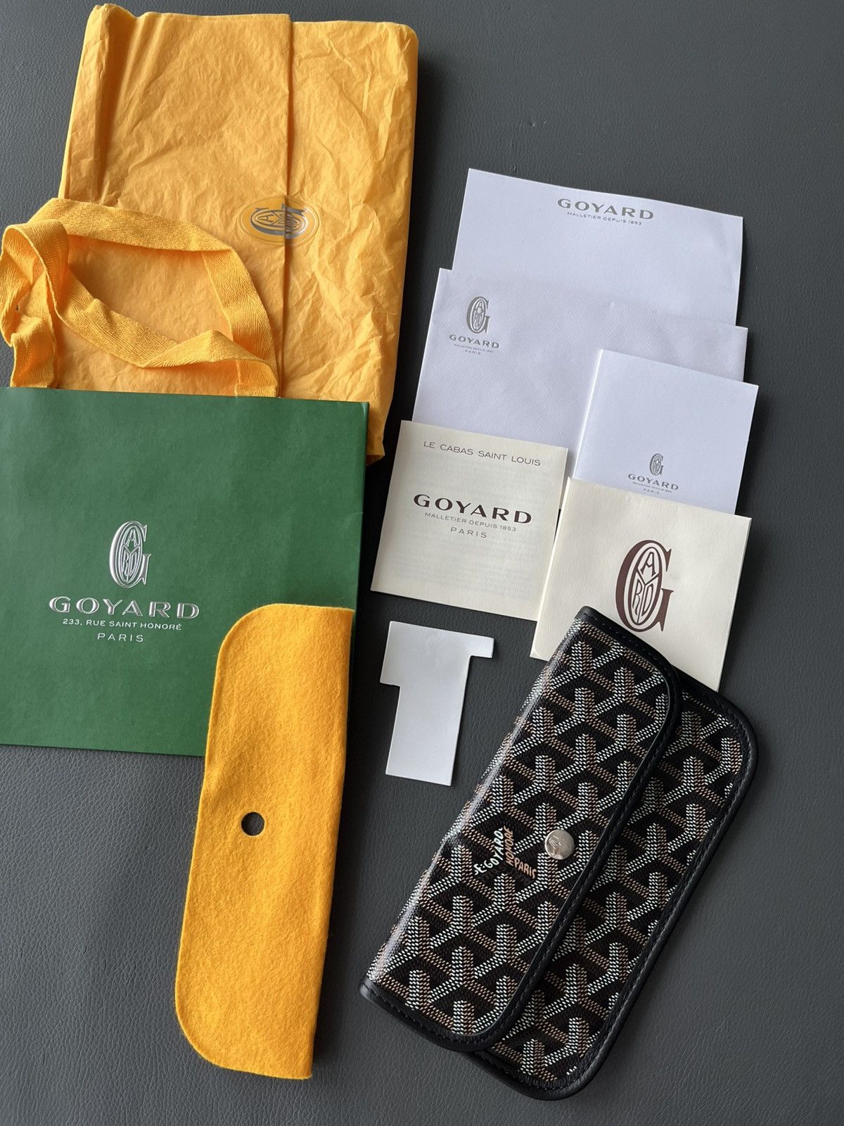 Iconic Giftable Goyard Logo Pouch Wallet Black Brand New