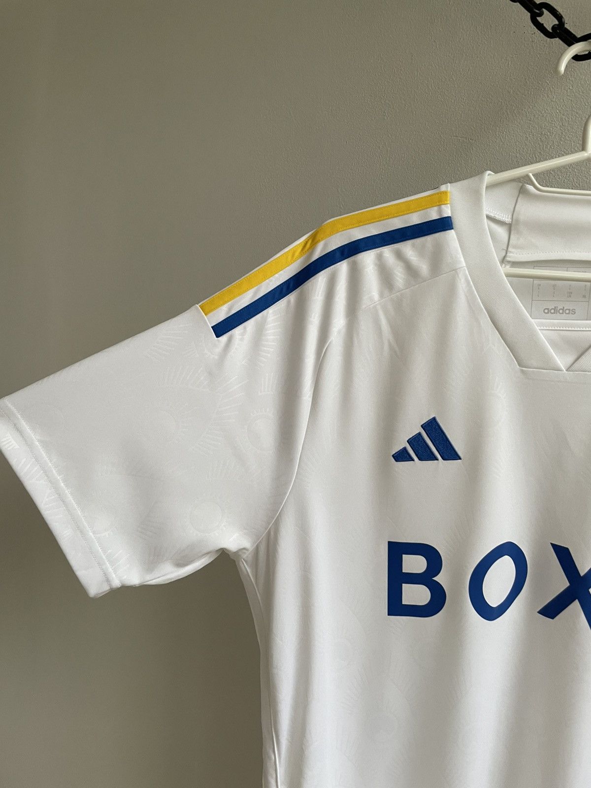 Vintage Leeds United 2023 2024 Football Soccer Shirt Jersey Adidas Size US L / EU 52-54 / 3 - 3 Thumbnail