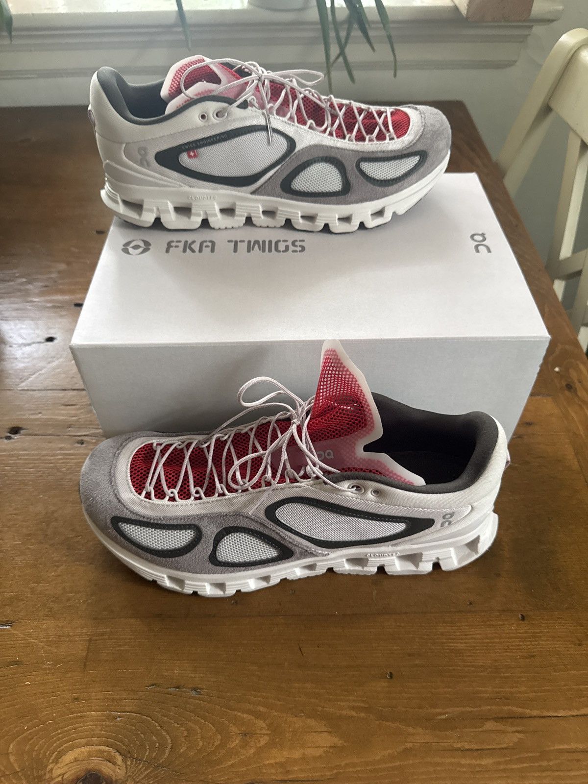On On Cloud x FKA Twigs Size US 9.5 / EU 42-43 - 1 Thumbnail