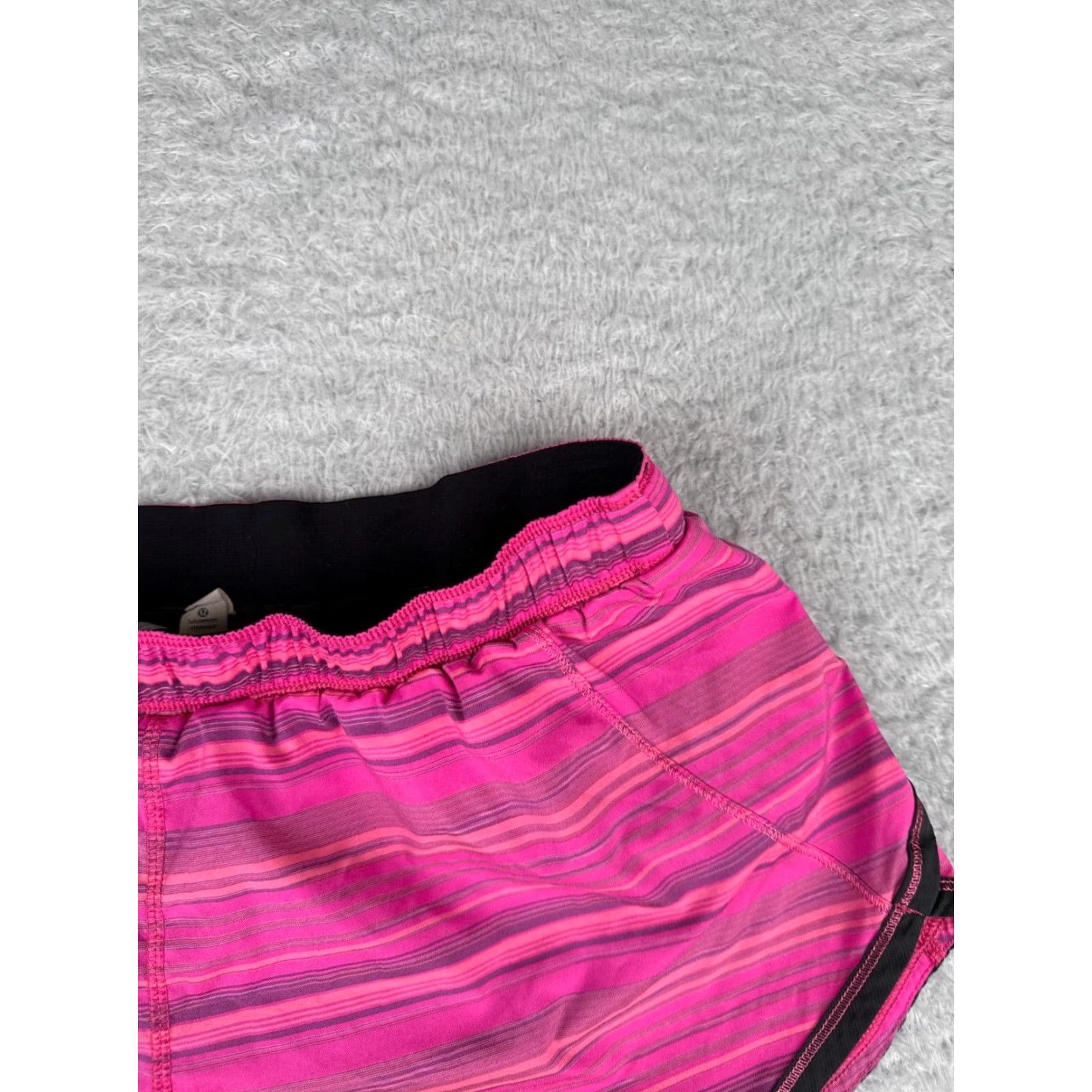 Lululemon Lululemon Shorts Women 6 Pink Run Roll Down Short Luxtreme Fabric 3" Gym W7647S Size 28" / US 6 / IT 42 - 5 Thumbnail