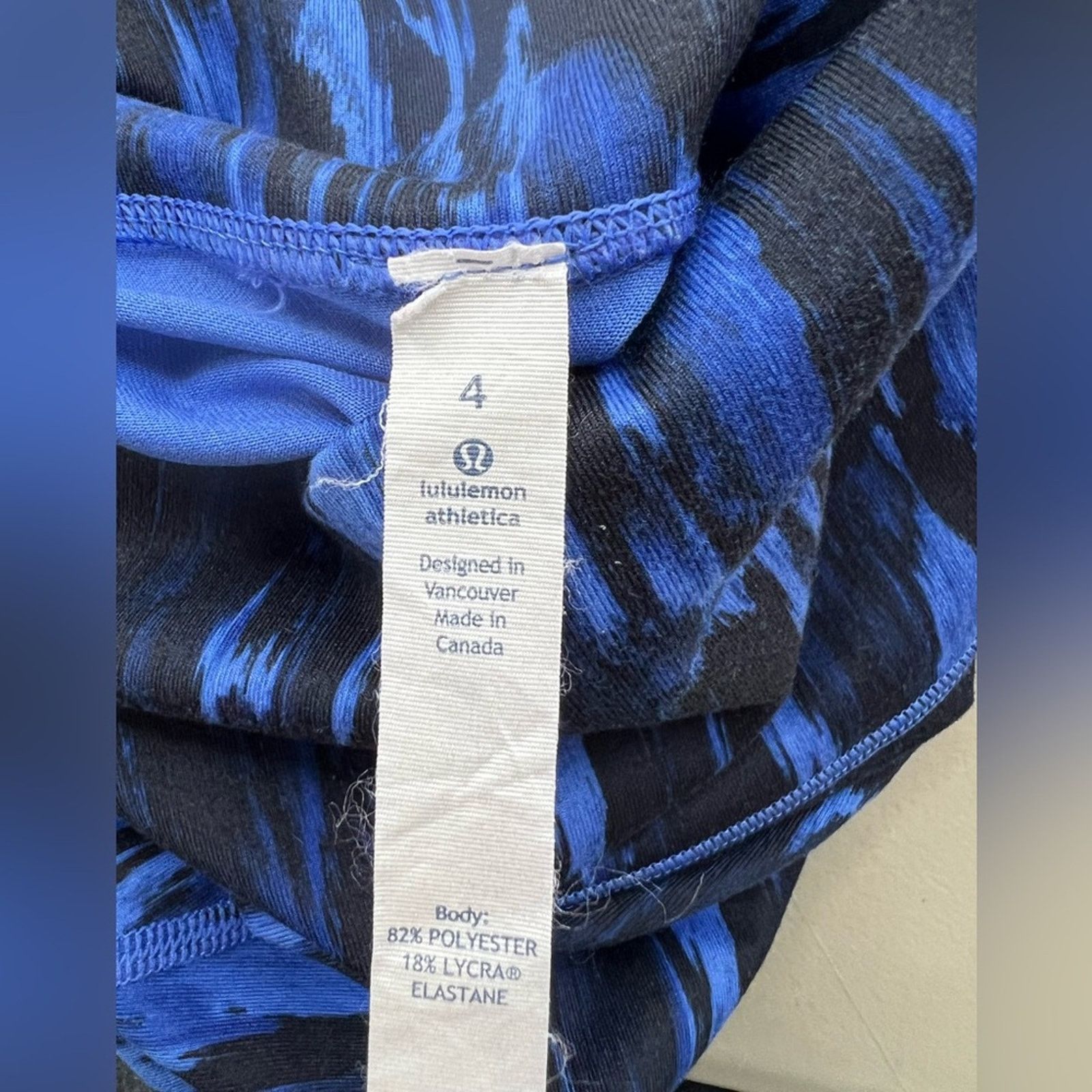 Lululemon LULULEMON Blue Black Wunder Under High Rise Leggings Size 4 Size 27" / US 4 / IT 40 - 4 Thumbnail