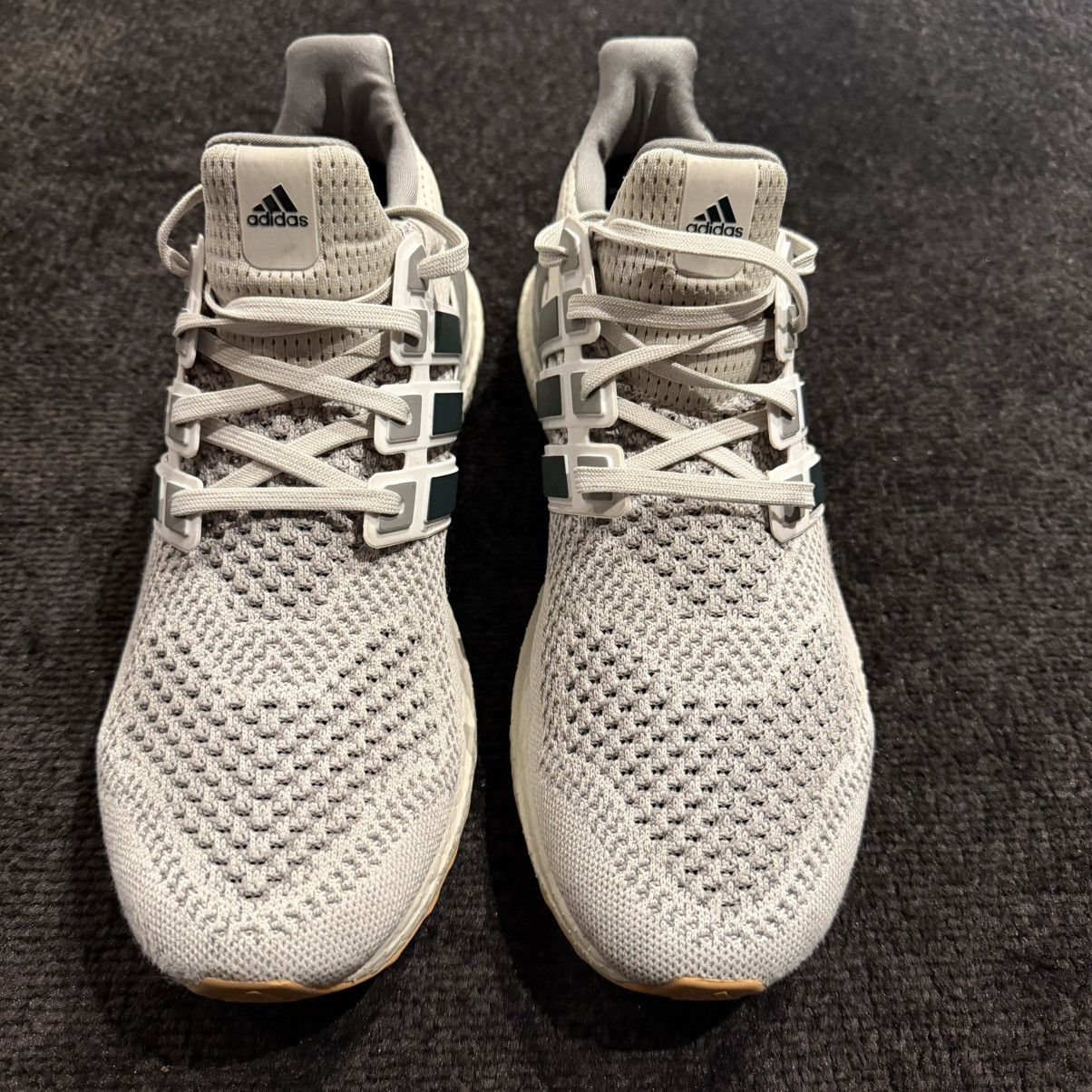 Adidas Adidas gray and black ultra boost Size US 10 / EU 43 - 7 Thumbnail