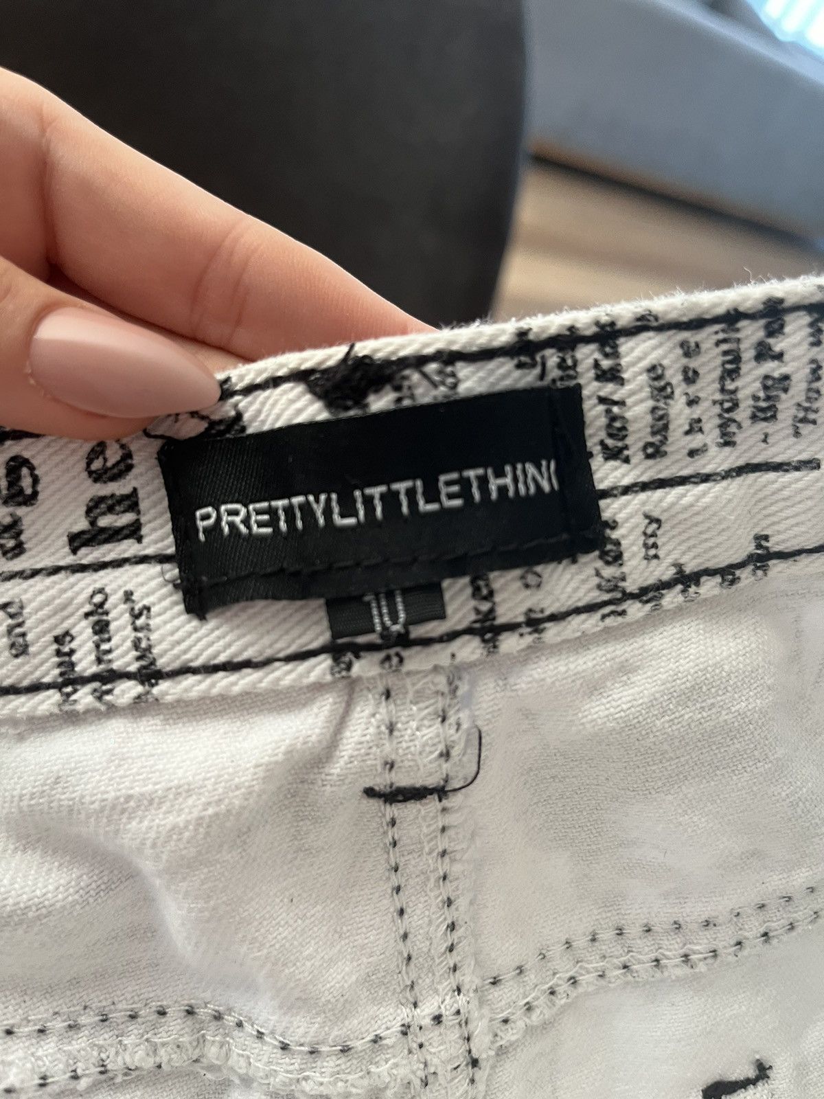 PrettyLittleThing white newspaper print high rise mini denim skirt Size 28" / US 6 / IT 42 - 3 Thumbnail