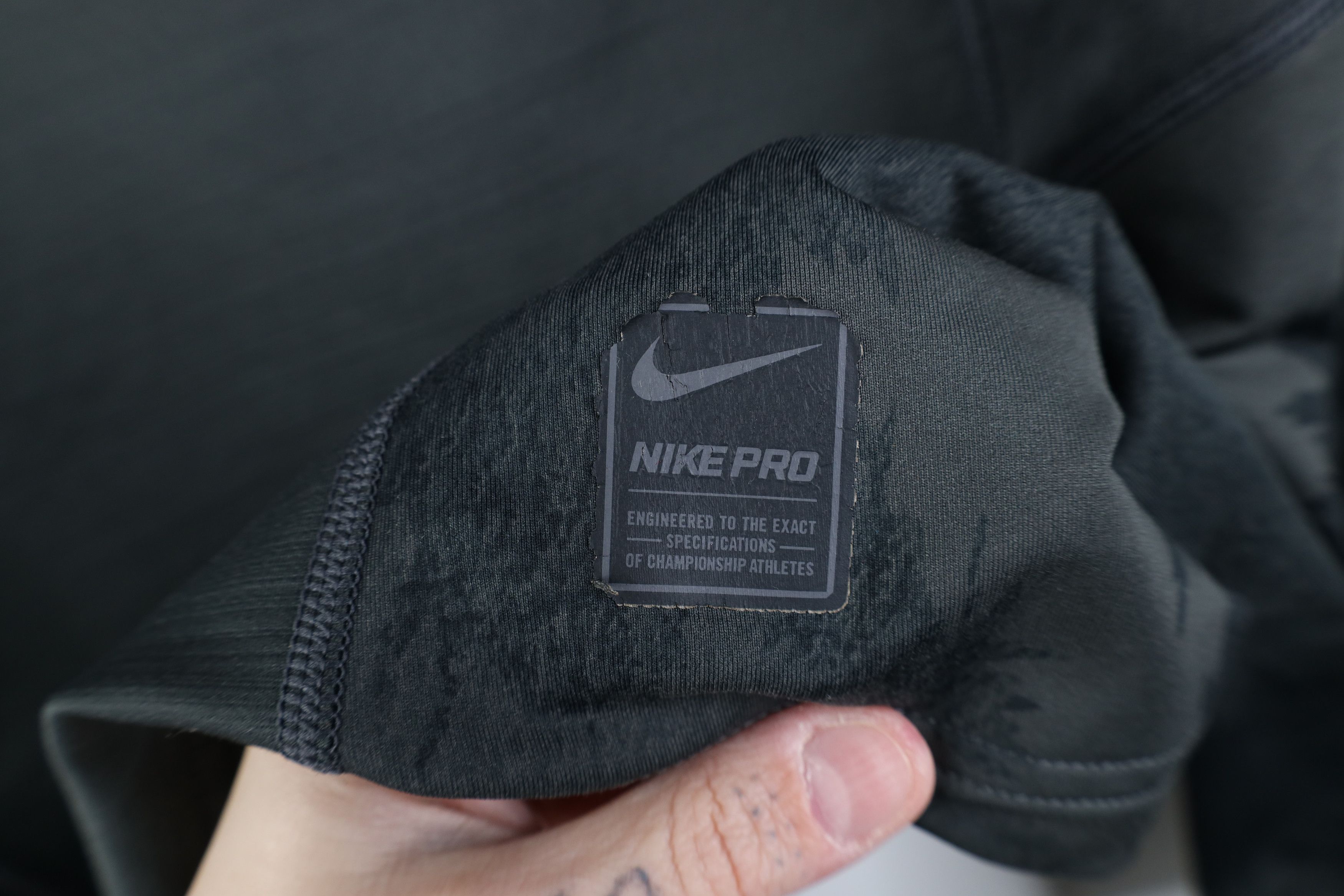 Nike Nike Pro Combat Fleece Lined Fitted Compression T-Shirt Size US M / EU 48-50 / 2 - 5 Thumbnail