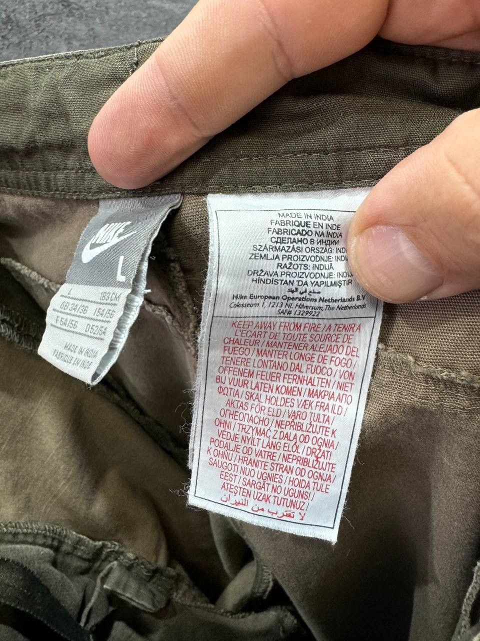 Other Vintage Nike Cargo Shorts Khaki Distressed Travis Style Y2K Size US 34 / EU 50 - 18 Thumbnail