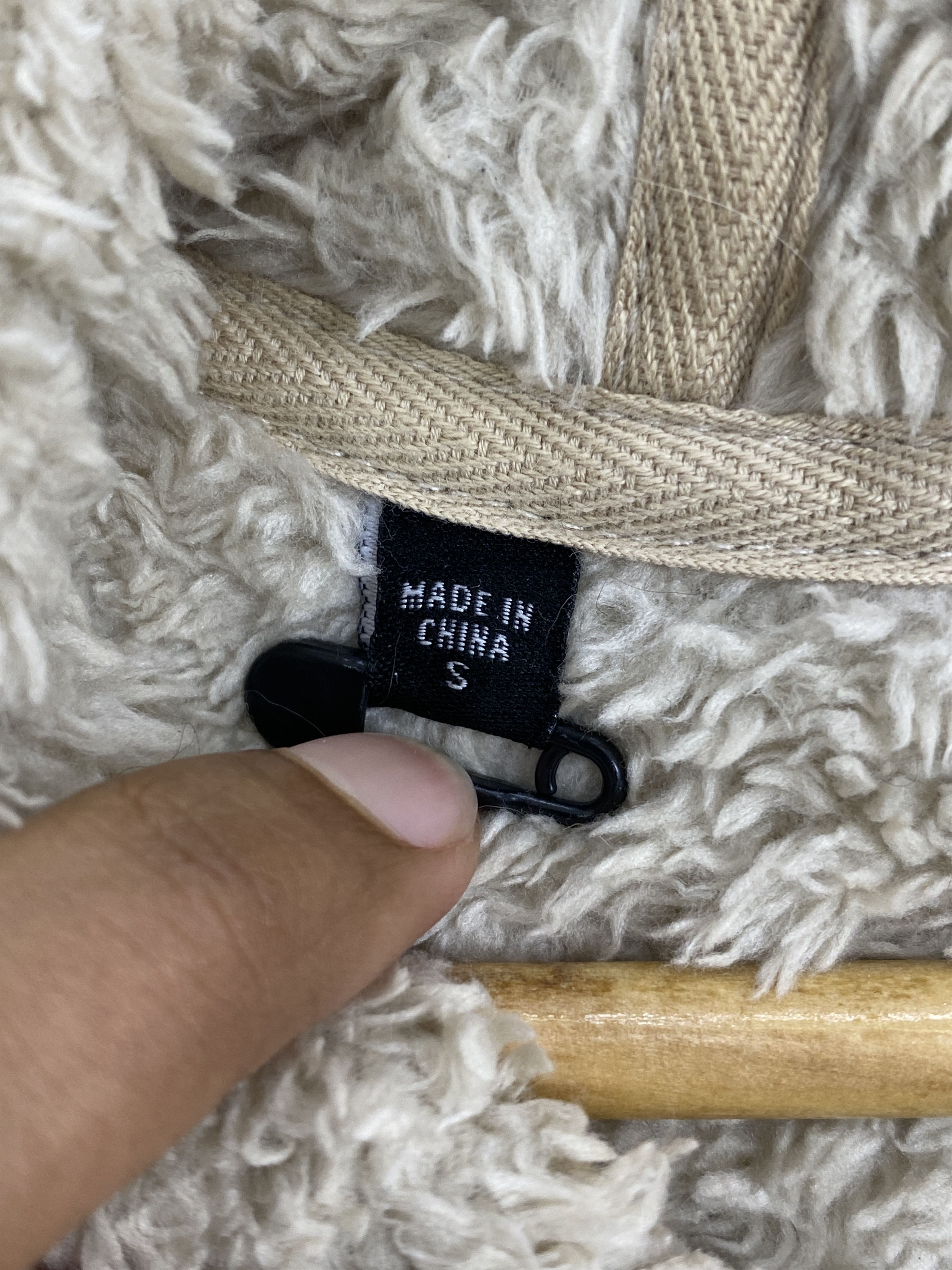 Guess Vintage Guess Fleece Sherpa Hooded Jacket J1862 Size US S / EU 44-46 / 1 - 6 Thumbnail