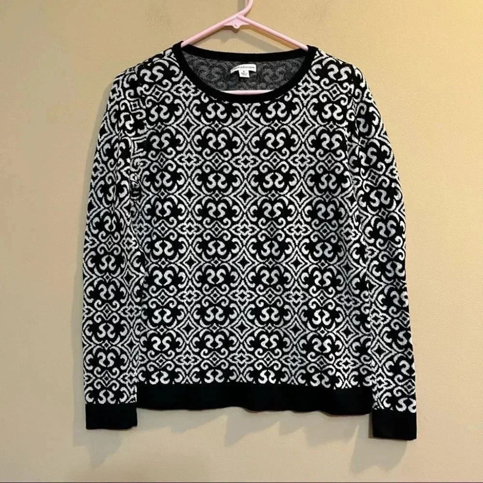Croft & Barrow Croft & Barrow Black & White Knit Sweater Womens S Pullover Size S / US 4 / IT 40 - 1 Thumbnail