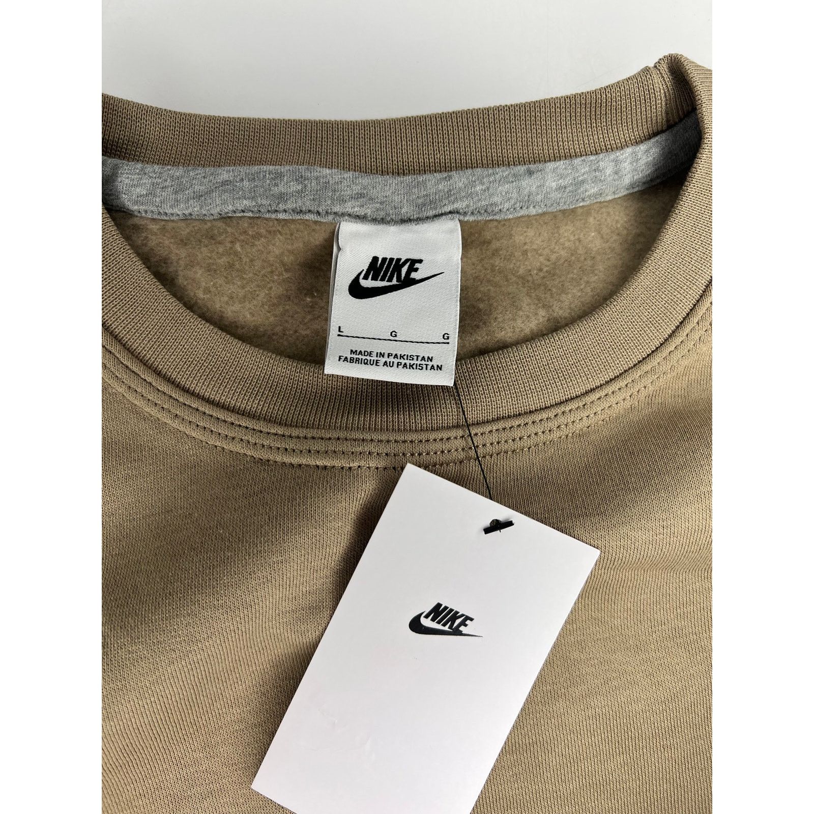 Nike Nike Fleece Crew-Neck Sweatshirt Khaki/White Size US L / EU 52-54 / 3 - 5 Thumbnail