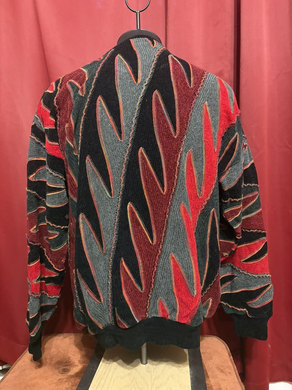 Tundra Canada Vintage Tundra Textile Knit Sweater 90’s Coogi Style Grail Size US L / EU 52-54 / 3 - 2 Thumbnail