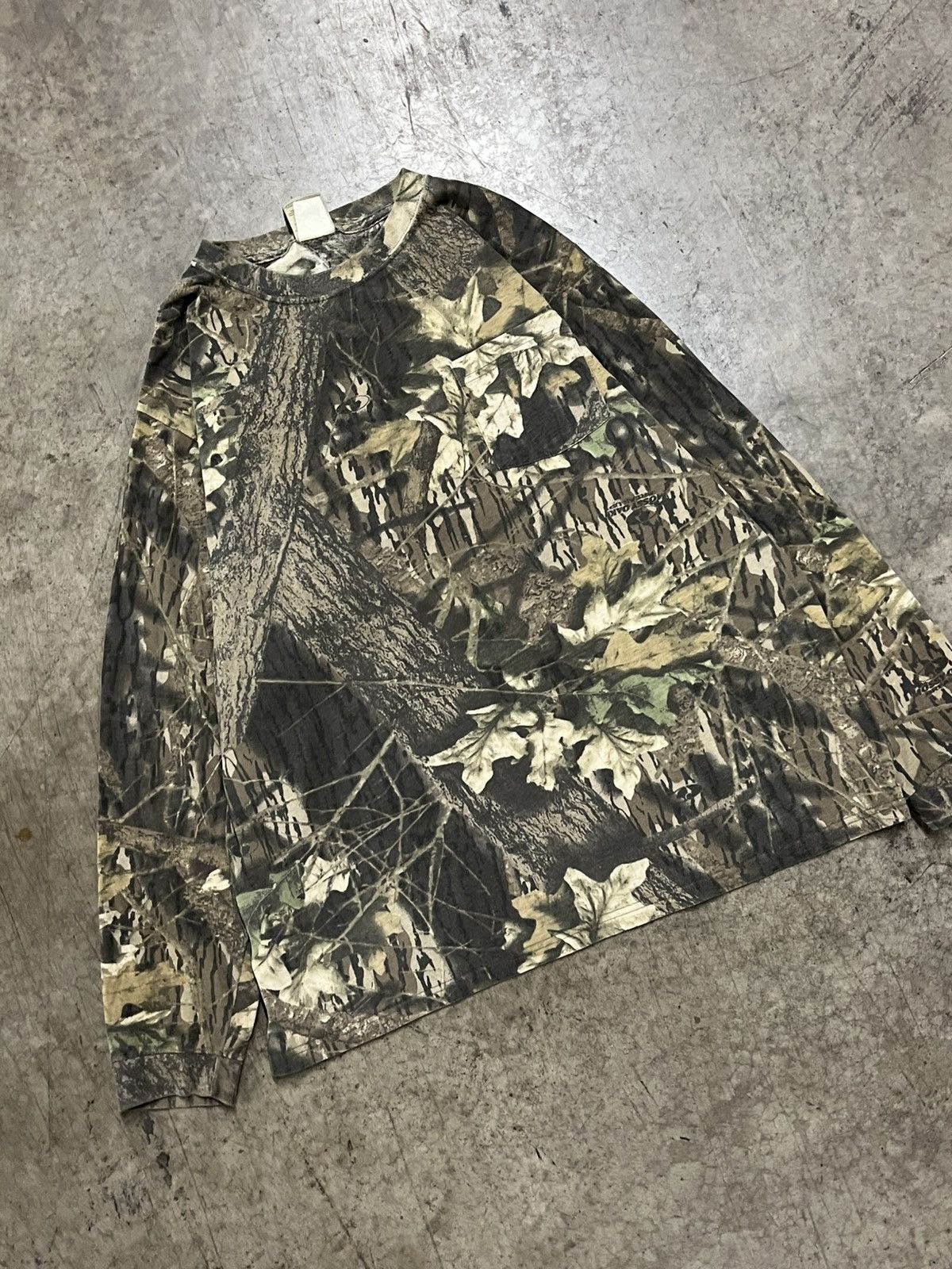 Realtree × Vintage Realtree camo vintage longsleeve shirt boxy skater hype rare Size US XL / EU 56 / 4 - 1 Thumbnail