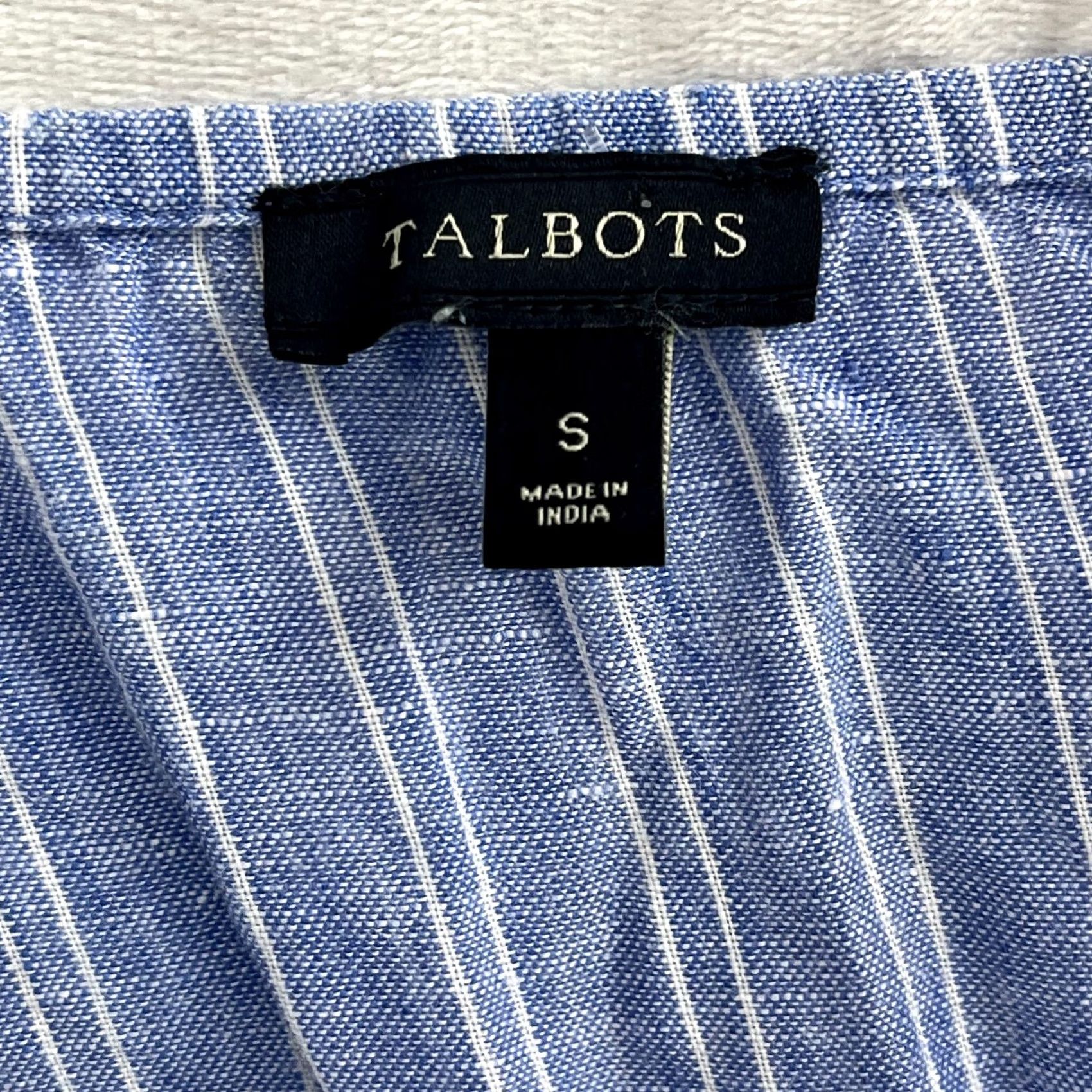 Talbots Talbots Top Women's Small Blue White Striped Linen Off Shoulder Button Front Shirt Womens Small Blue White Striped Linen Off Shoulder Button Front Size S / US 4 / IT 40 - 3 Thumbnail