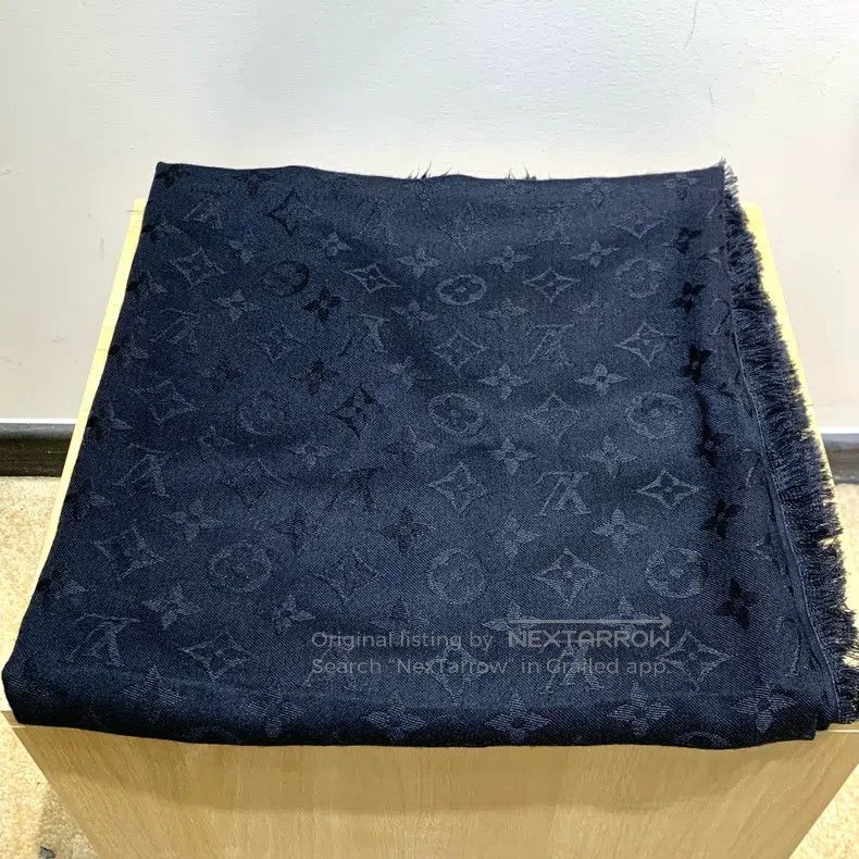 Louis Vuitton Louis Vuitton Classic Old Flower Print Shawl Square Towel Size ONE SIZE - 2 Thumbnail