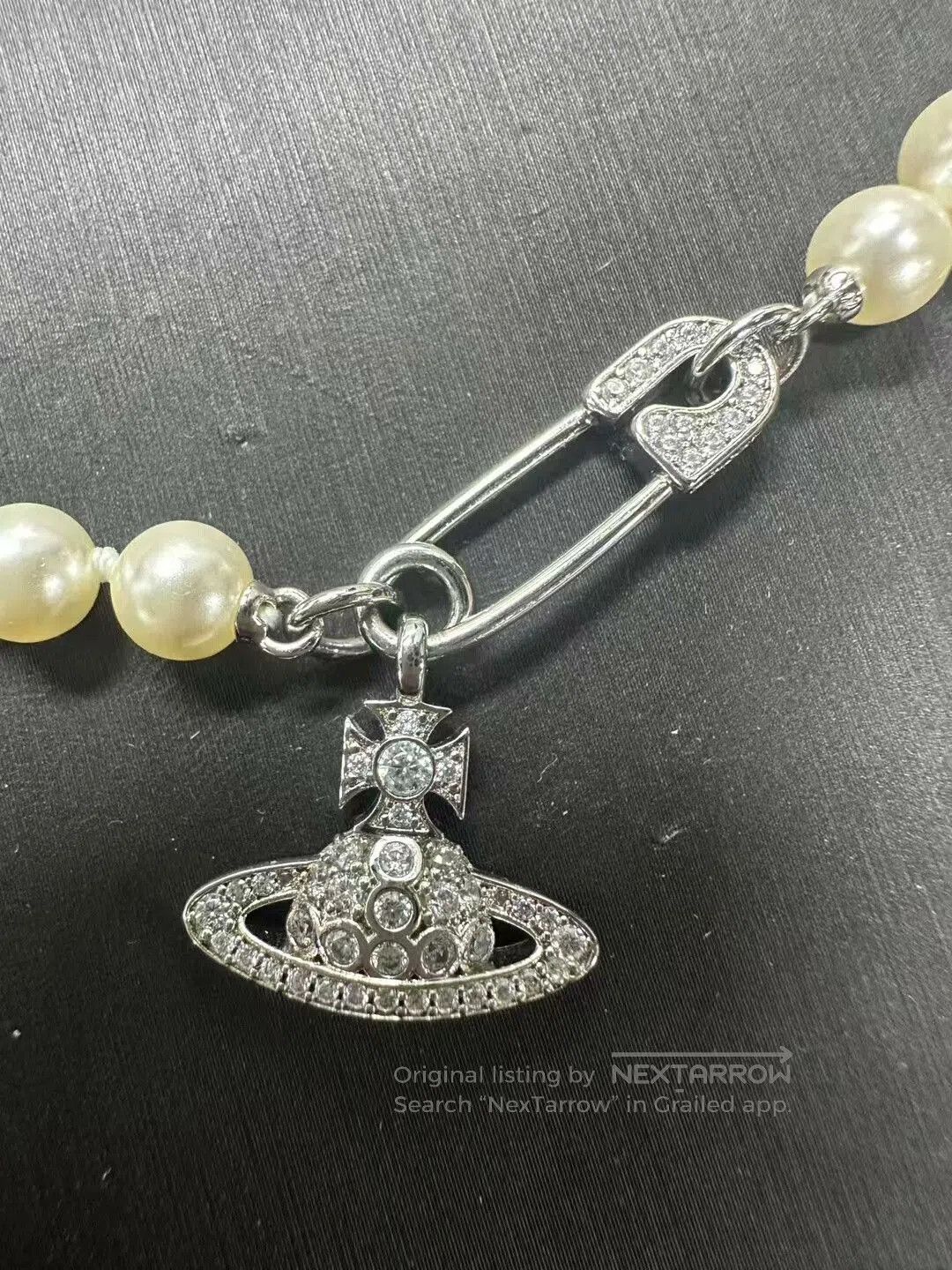 Vivienne Westwood Vivienne Westwood Pearl Brooch Necklace. Size ONE SIZE - 2 Thumbnail