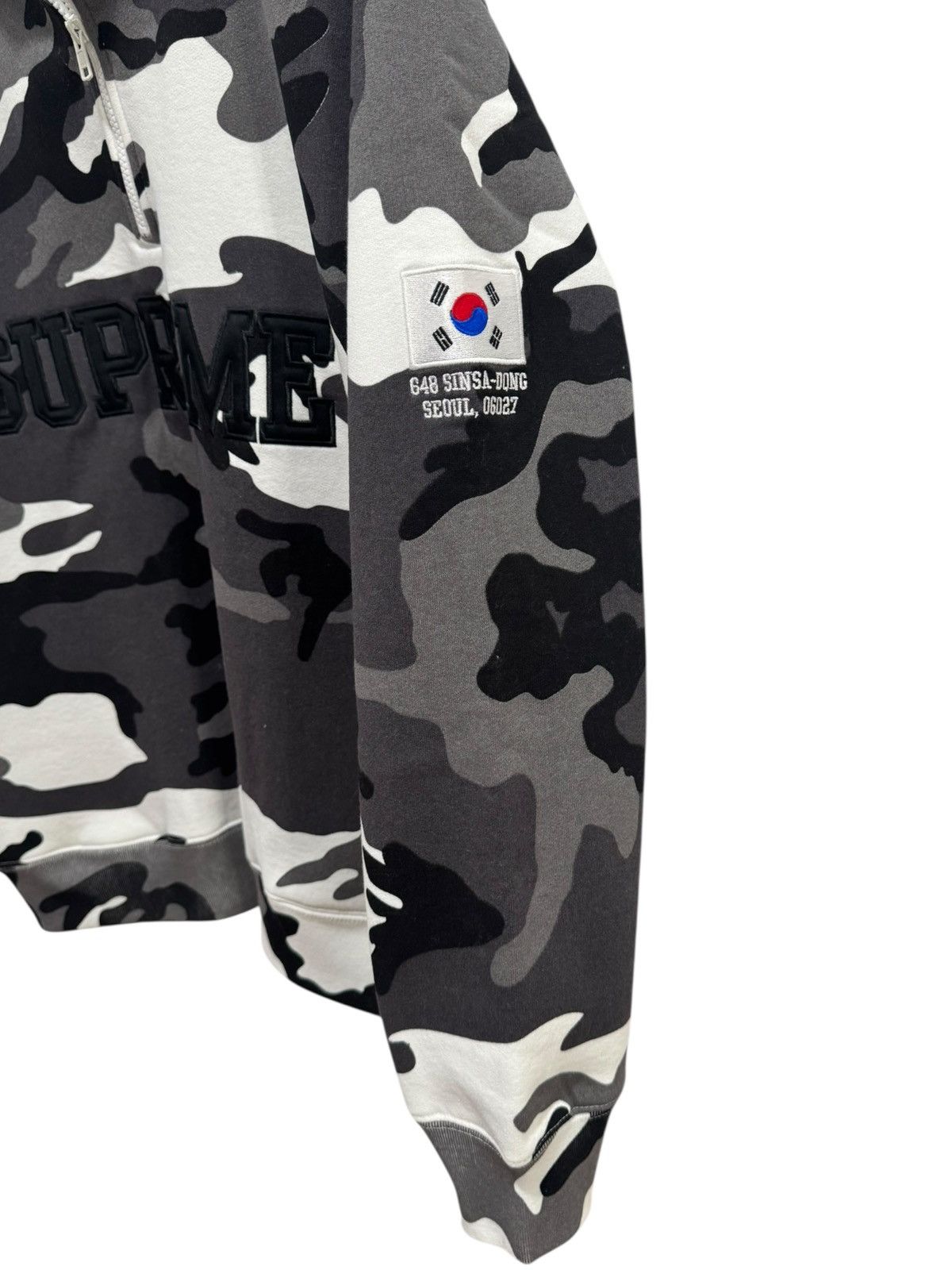 Supreme Supreme Seoul Shop Flag Half Zip Pullover Snow Camo Size US L / EU 52-54 / 3 - 4 Thumbnail