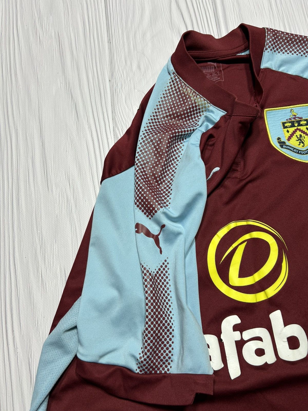Puma FC Burnley #12 Brady 2017 Soccer Jersey Size L Size US L / EU 52-54 / 3 - 9 Thumbnail