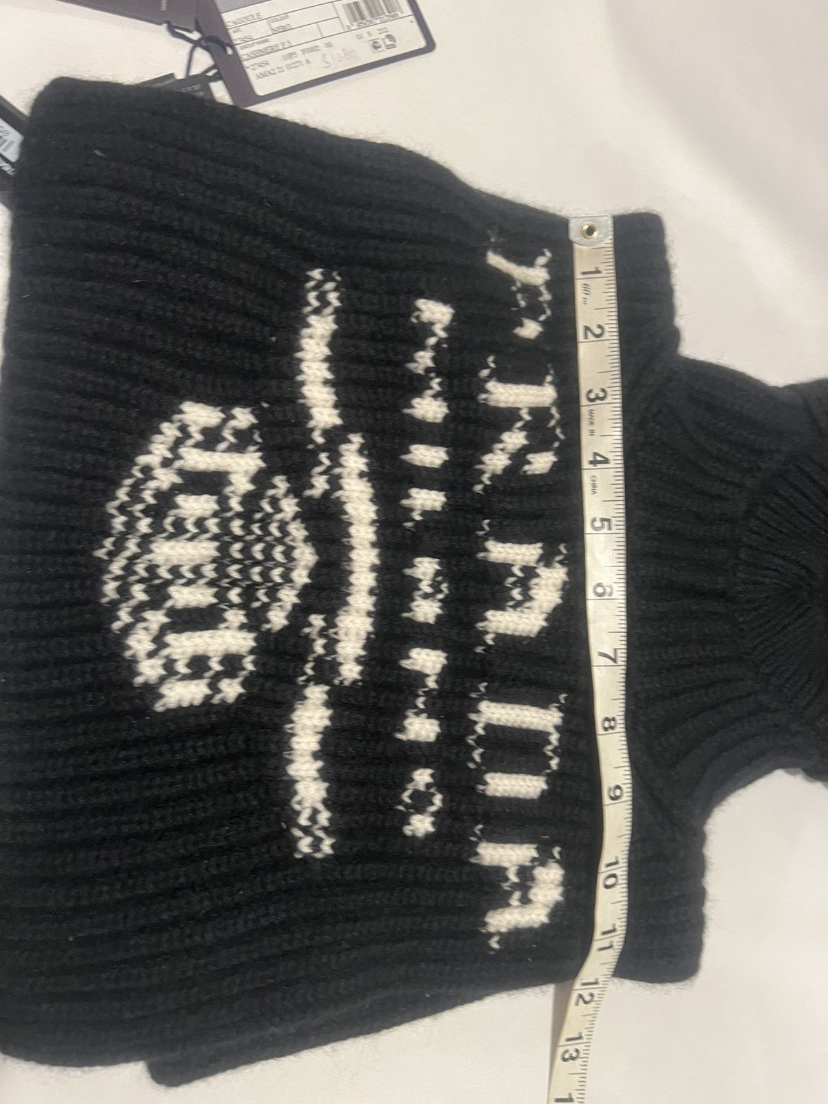 Prada Prada cashmere hat/scarf balaclava. $2190 Size ONE SIZE - 7 Thumbnail