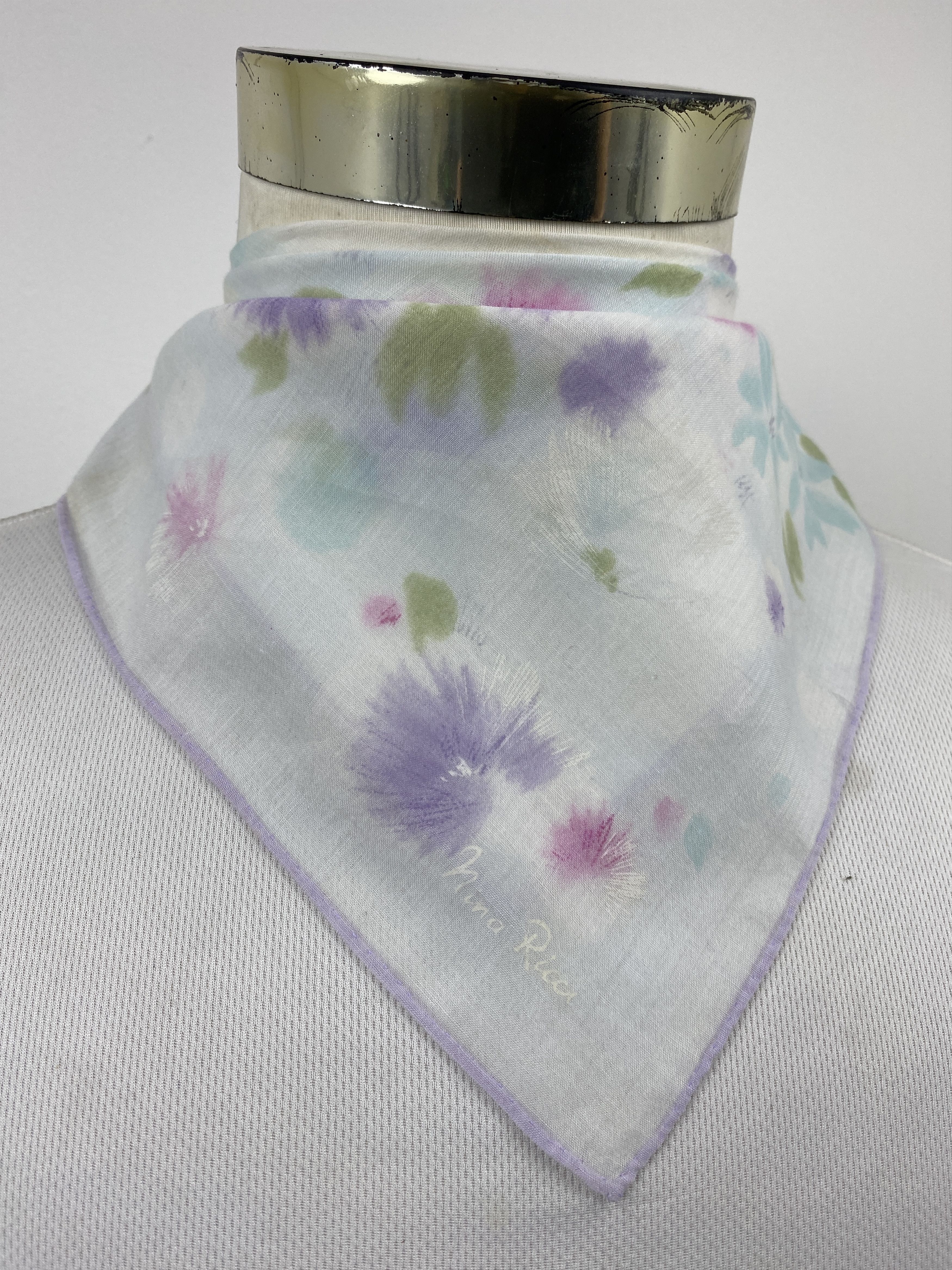 Vintage Nina Ricci Handkerchief / Neckerchief HKC1151 Size ONE SIZE - 2 Thumbnail