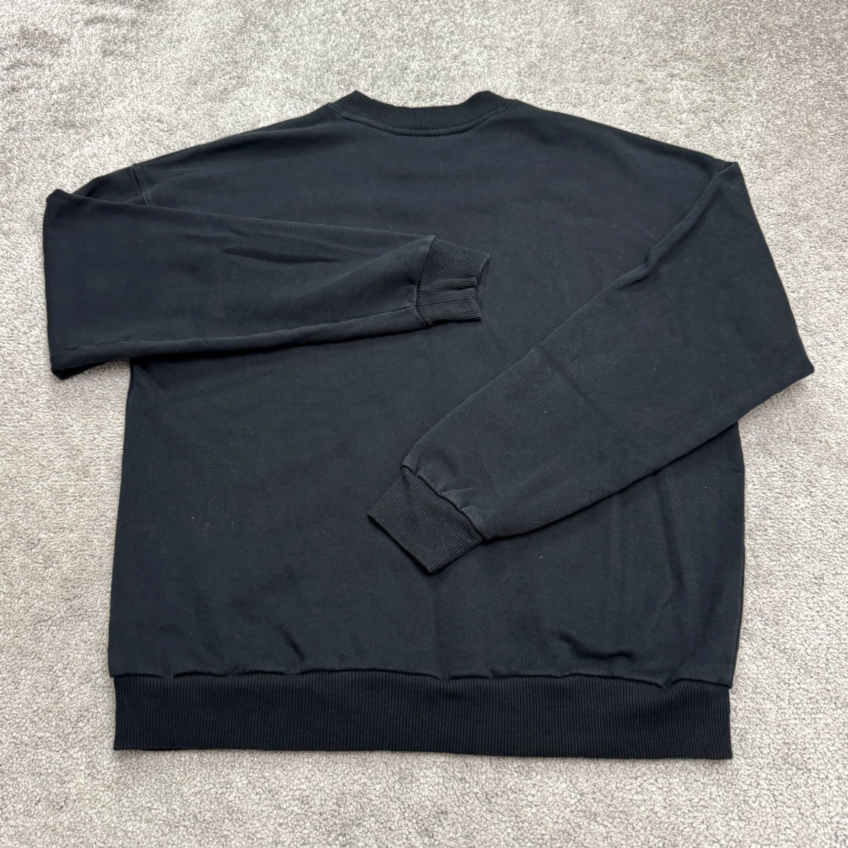 Vintage GILLY HICKS Sweatshirt Shirt Unisex Medium Black Crew Neck Fleece Smiley Pullover All Seasons Cadual Outdoor 90s Mens Womens Boys Girls Size US M / EU 48-50 / 2 - 2 Thumbnail