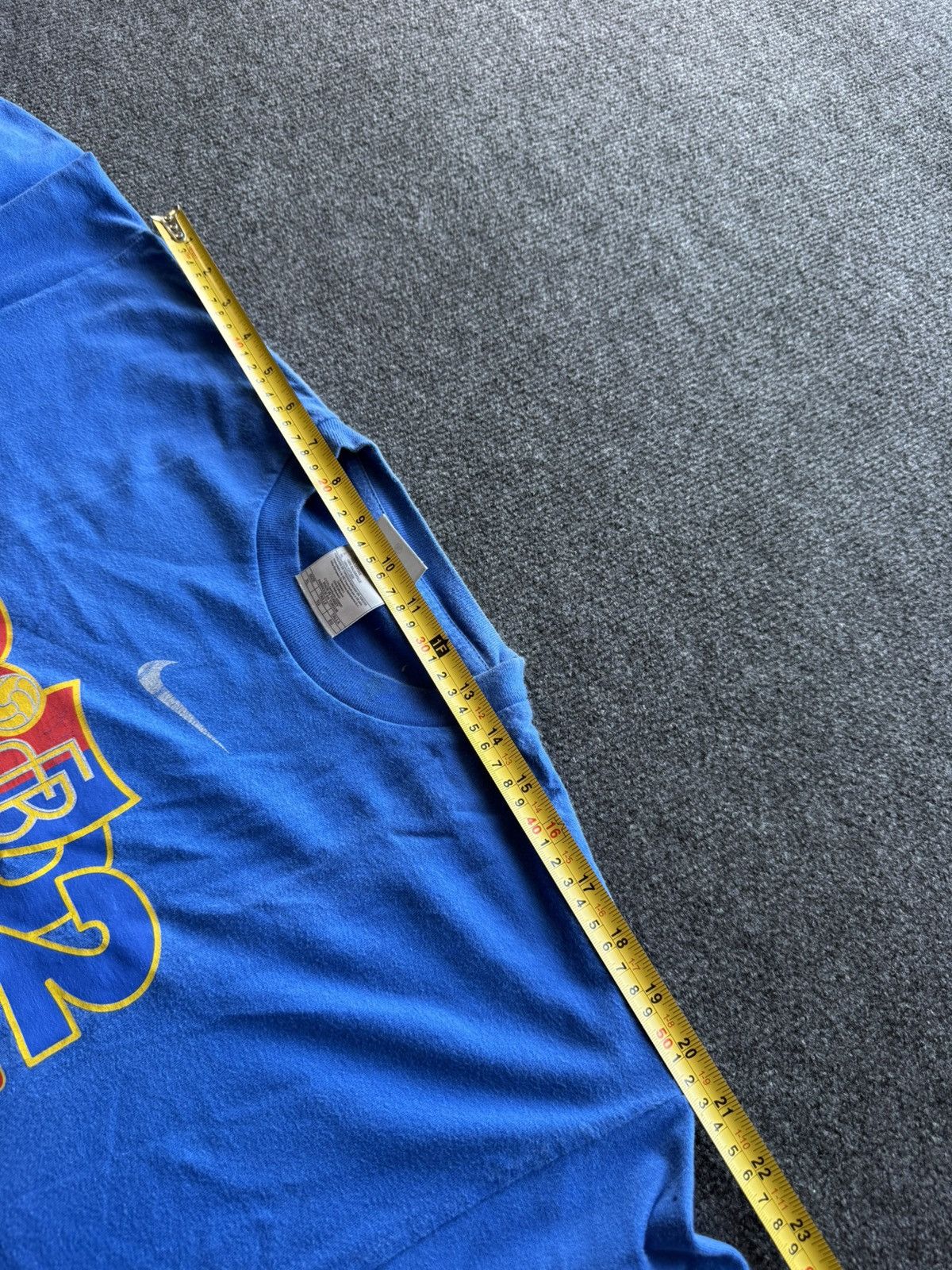 Nike Nike FC Basel 2002 Schweizermeister Soccer Faded T Shirt XL Size US XL / EU 56 / 4 - 16 Thumbnail