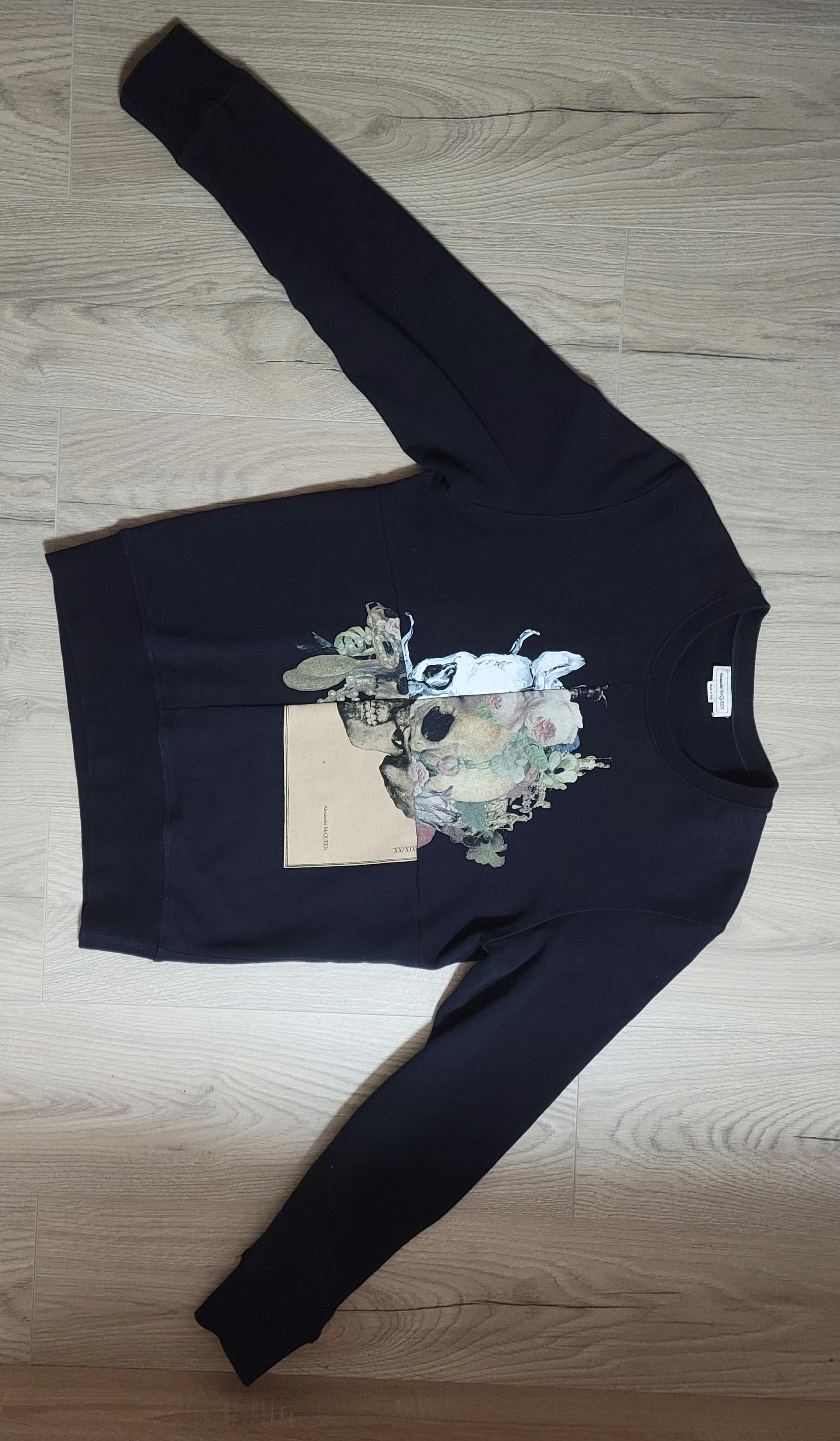 Alexander McQueen Alexander mcqueen vintage skull and flowers navy sweater Size US S / EU 44-46 / 1 - 7 Thumbnail