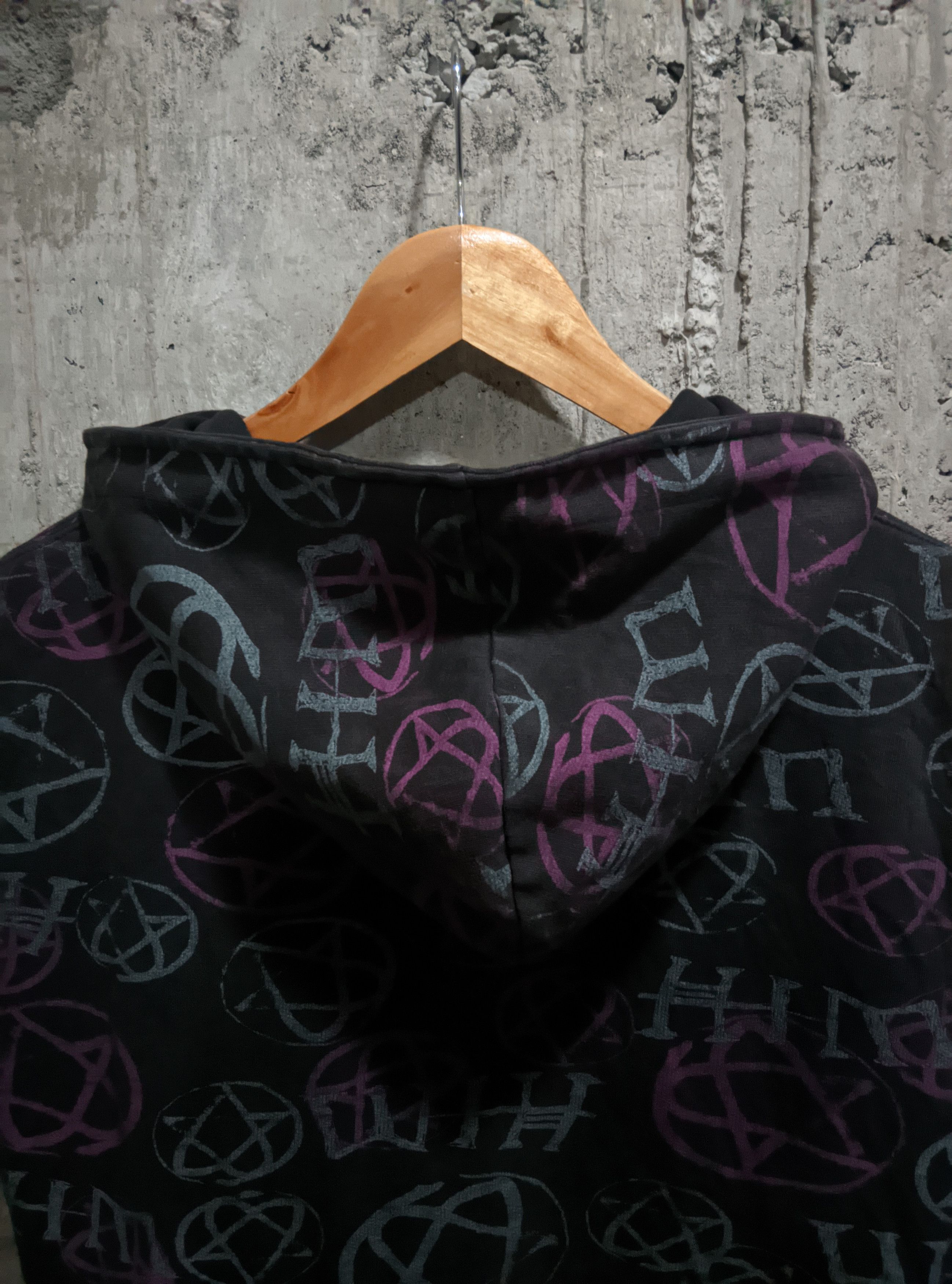 Band Tees Vintage 2000s him goth aop bam margera thrashed distressed Size US M / EU 48-50 / 2 - 3 Thumbnail