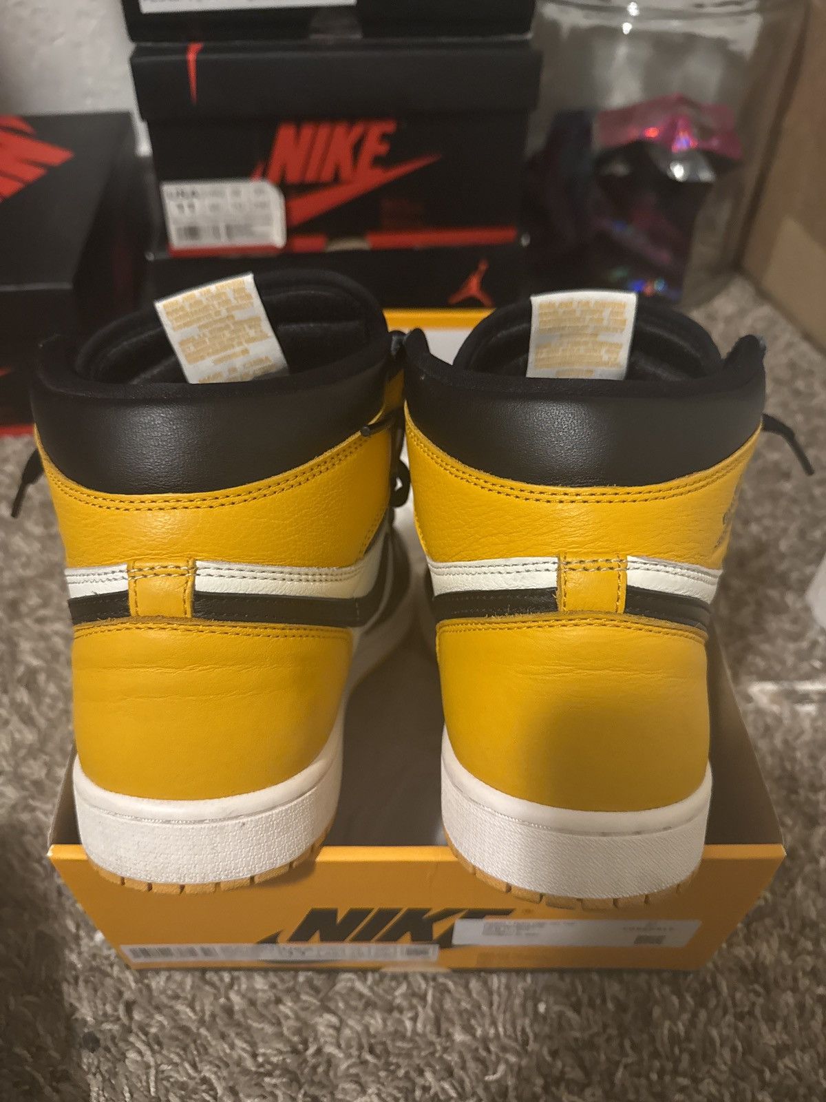 Jordan Brand × Nike Nike Air Jordan 1 “Taxi” Size US 11 / EU 44 - 6 Thumbnail