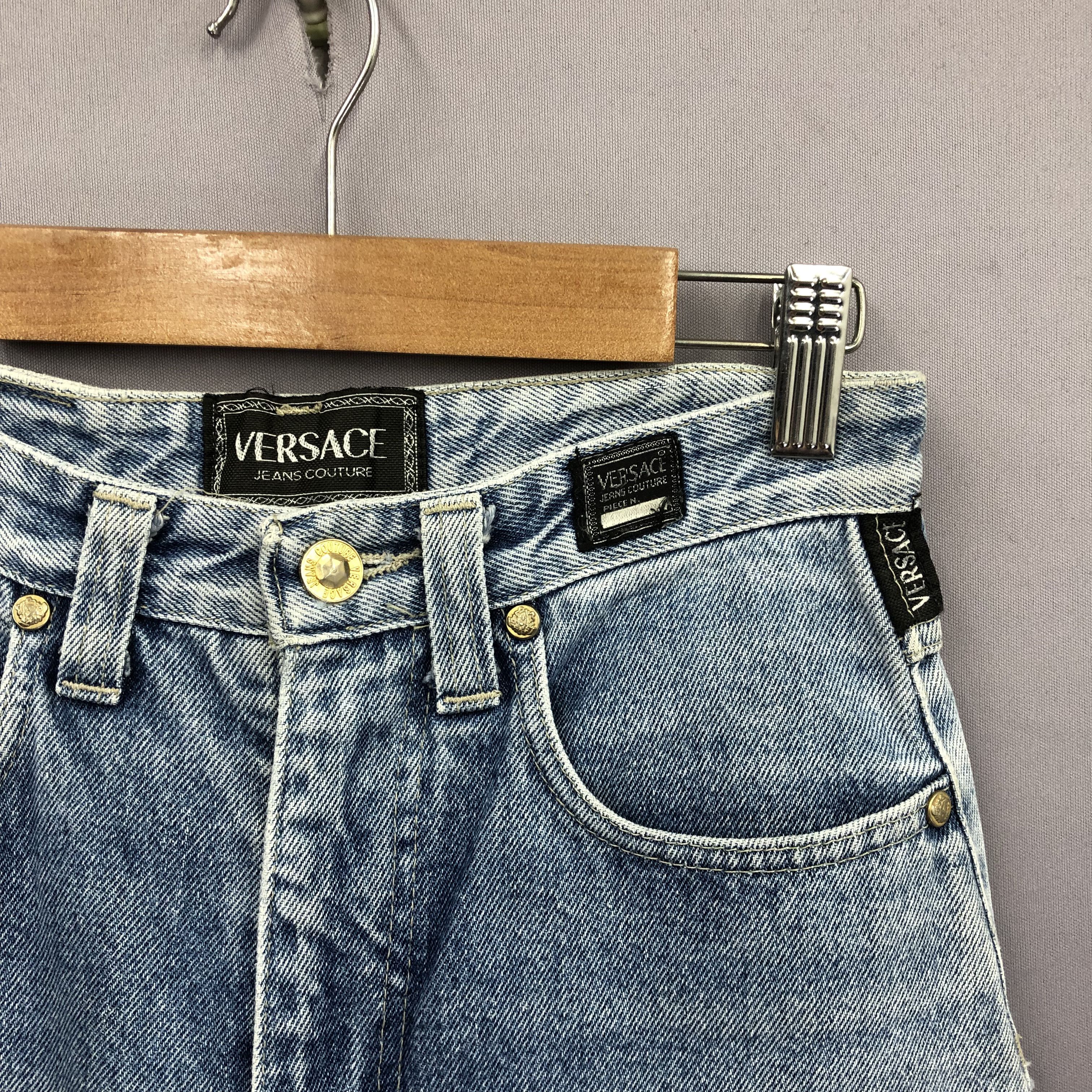 Versace Vintage 90s Versace Jeans Versace Medusa Light Wash Denim Size 26" / US 2 / IT 38 - 8 Thumbnail