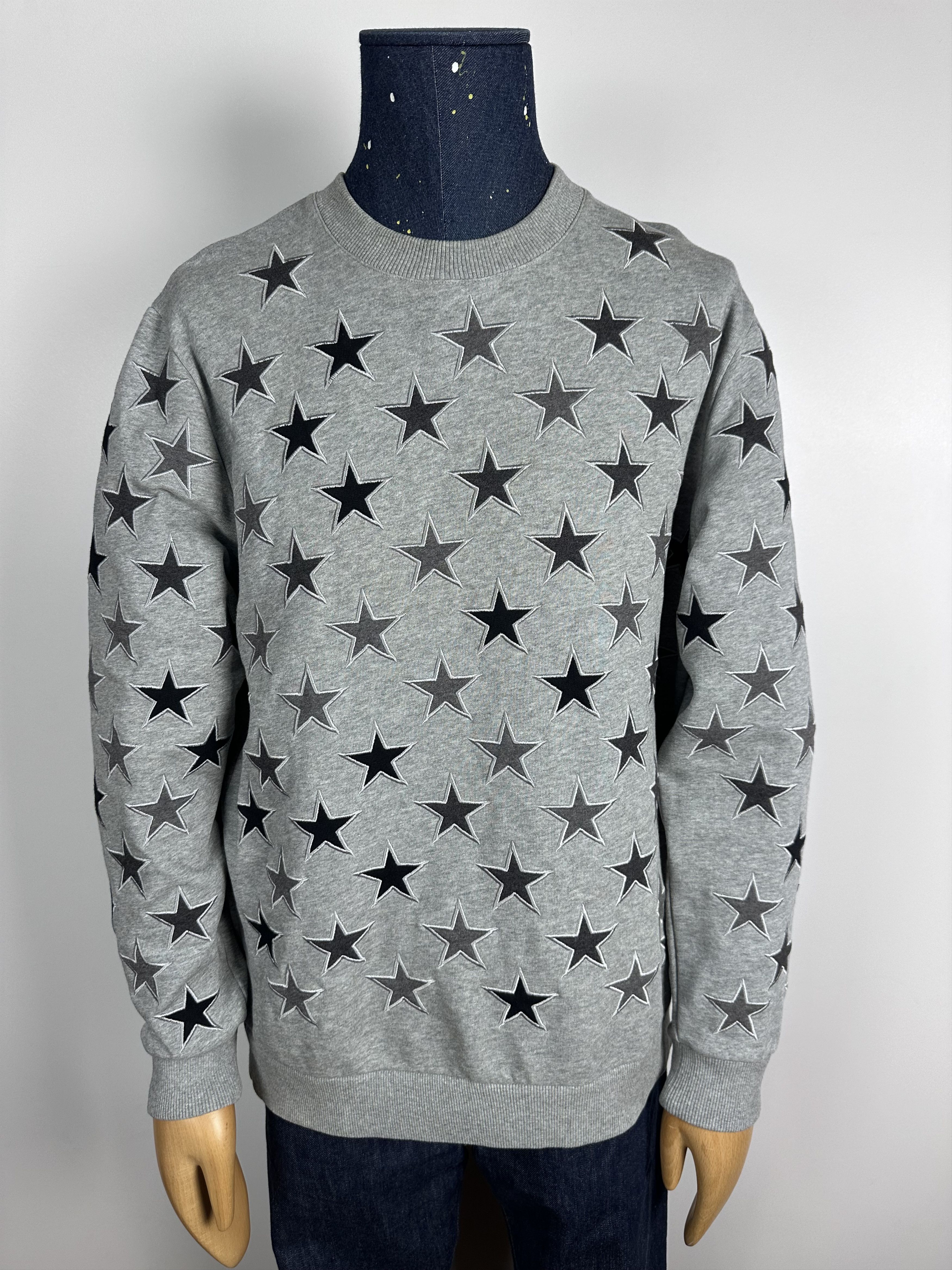 Givenchy × Grailed GIVENCHY Star Embroidered Sweatshirt Gray Mens Size L Size US L / EU 52-54 / 3 - 2 Thumbnail