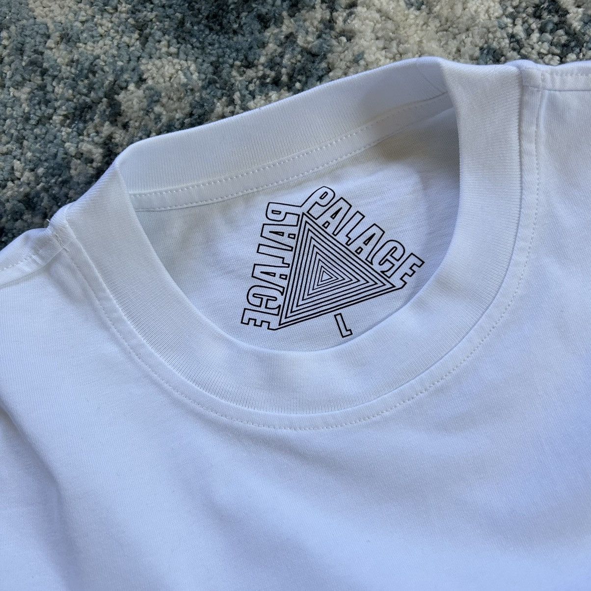Palace 2019 LOS ANGELES STORE OPENiNG EXCLUSiVE TERMiNATOR TEE Size US L / EU 52-54 / 3 - 9 Thumbnail