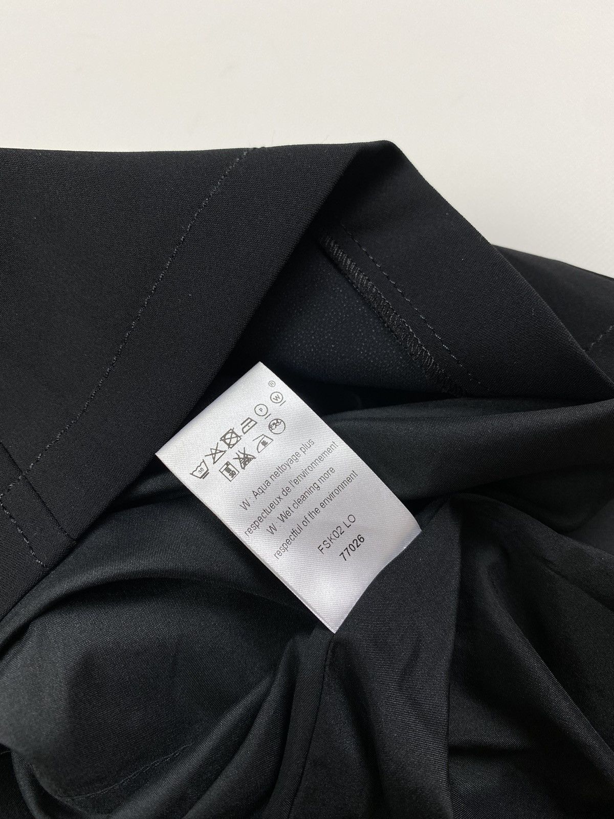 Louis Vuitton Lv Louis Vuitton Uniforms ladies skirt size 38 / M Size 26" / US 2 / IT 38 - 15 Thumbnail