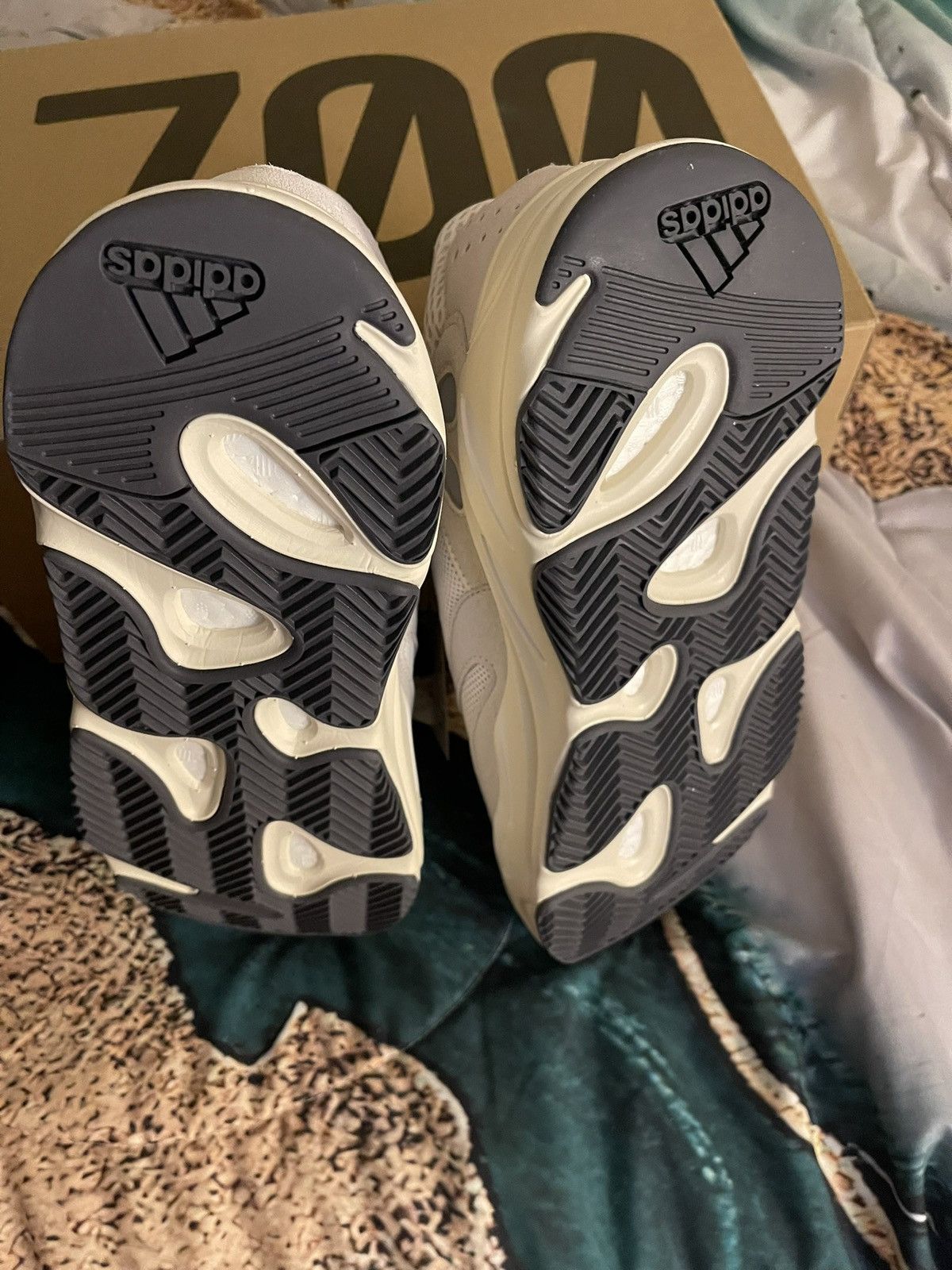 Yeezy Yeezy 700 Analog 2023 Size US 11 / EU 44 - 7 Thumbnail