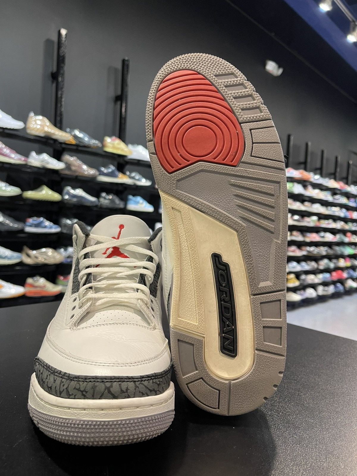 Jordan Brand Size 13 - Jordan 3 Retro Cement Grey Size US 13 / EU 46 - 8 Thumbnail
