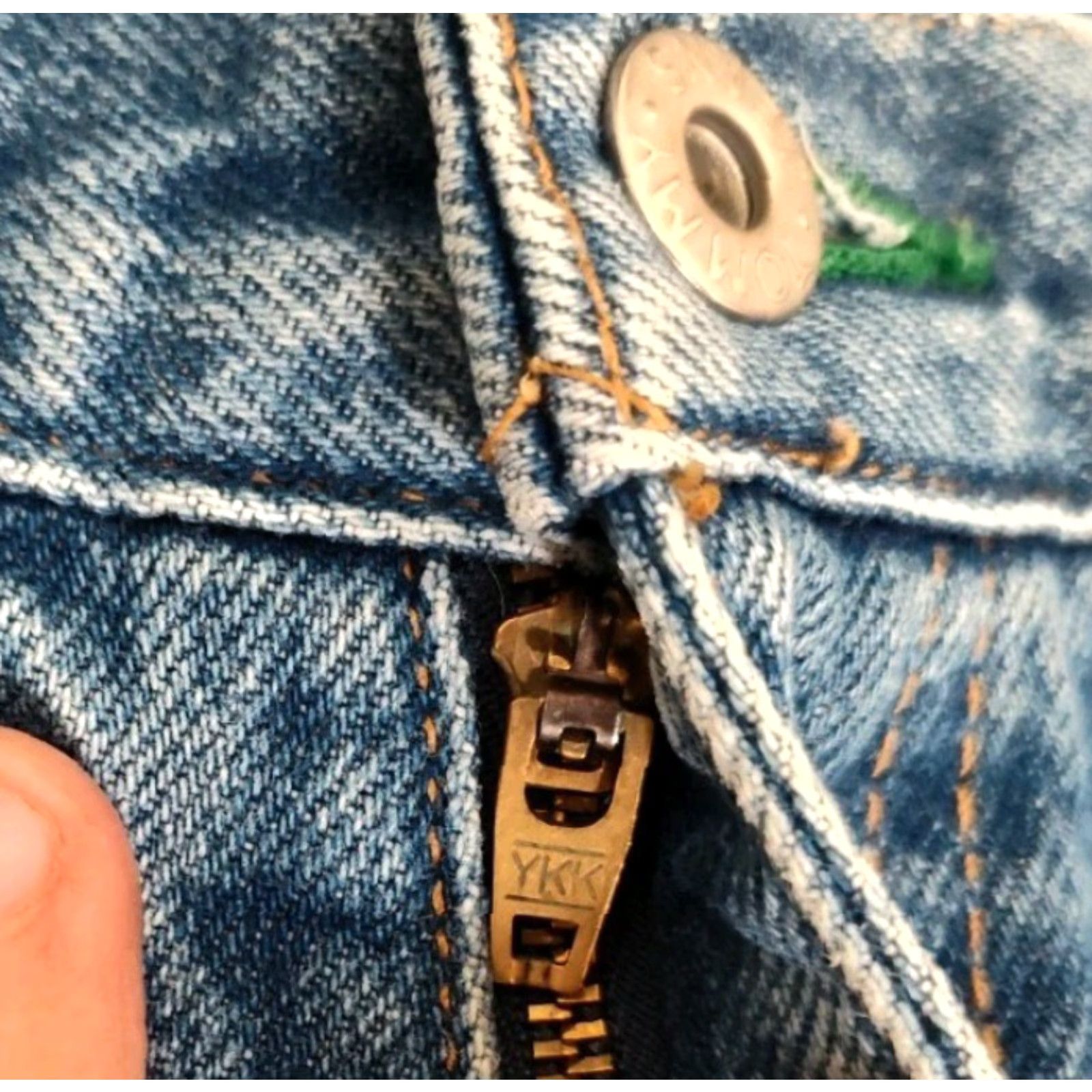 Tommy Hilfiger VINTAGE Tommy Hilfiger Jeans Straight Leg 90s Denim Size 38 Blue Hip Hop Urban Mens Size US 38 / EU 54 - 5 Thumbnail
