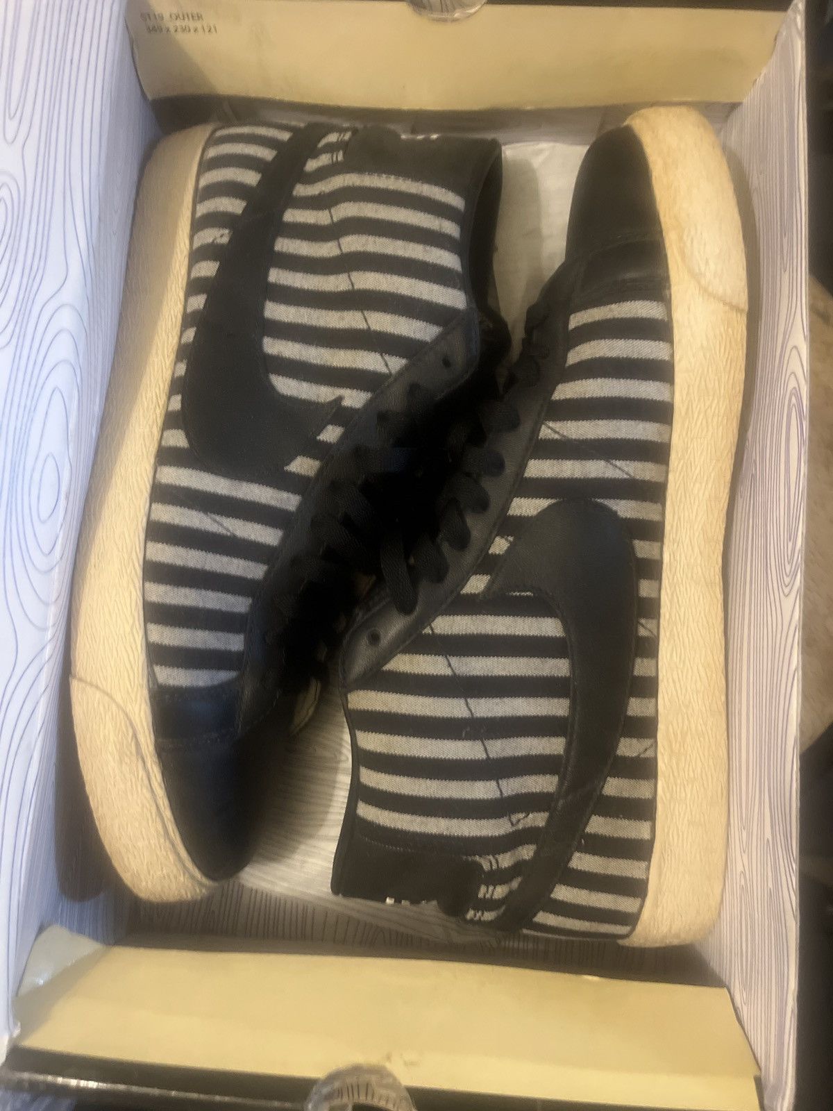 Nike Nike Premium Pinstripe SBs Size US 11 / EU 44 - 6 Thumbnail