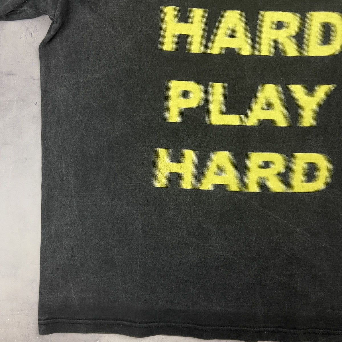 Other Rare! Vintage Work Hard Play Hard 3D Logo Tee 00s Size US L / EU 52-54 / 3 - 7 Thumbnail