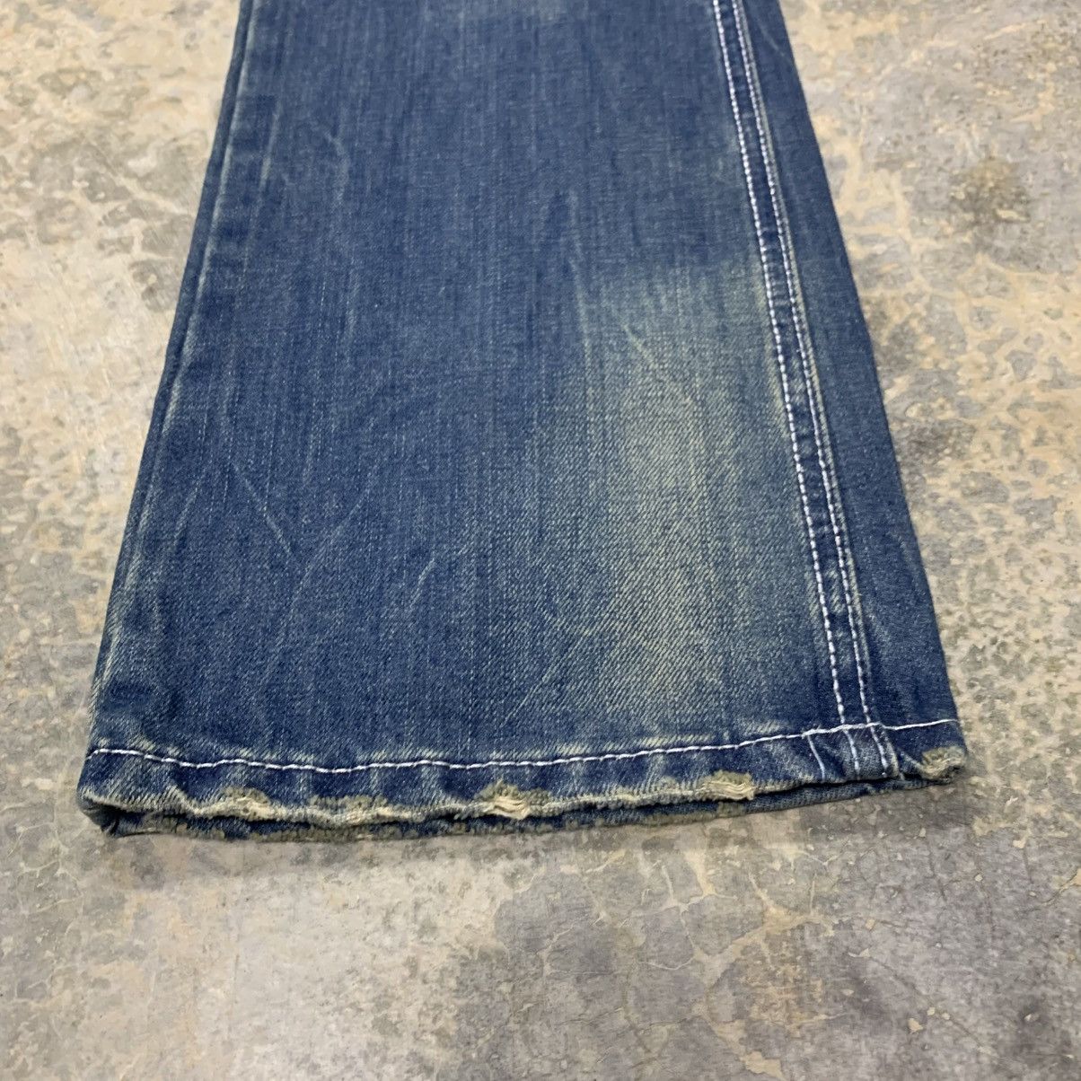Japanese Brand × Vintage Flare KARI JYUA JEAN Clawmark Distressed Fade Jean Size US 31 - 9 Thumbnail