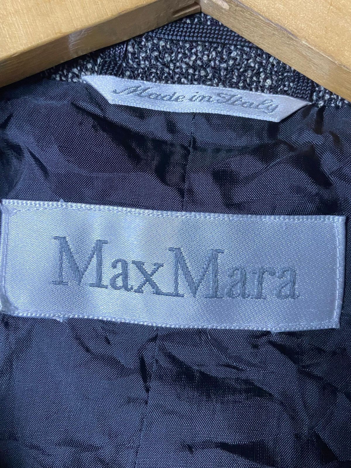 Japanese Brand Vintage Max Mara Wool Blend Hidden Button Blazer (157) Size US XXS / EU 40 - 6 Thumbnail