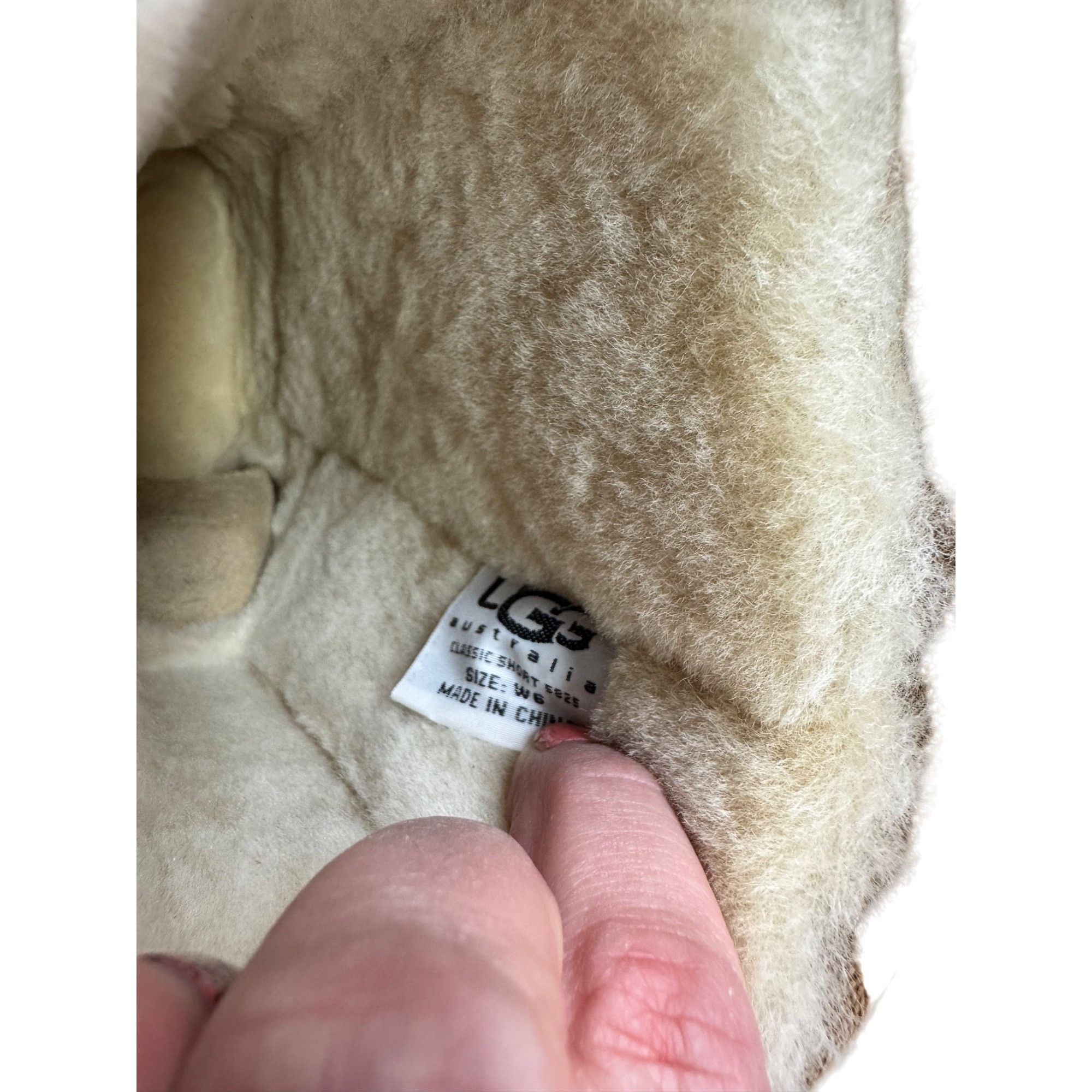 Ugg NEW Ugg Australia Women's Classic Short Boots Chestnut Sheep Size US 6 / IT 36 - 11 Thumbnail