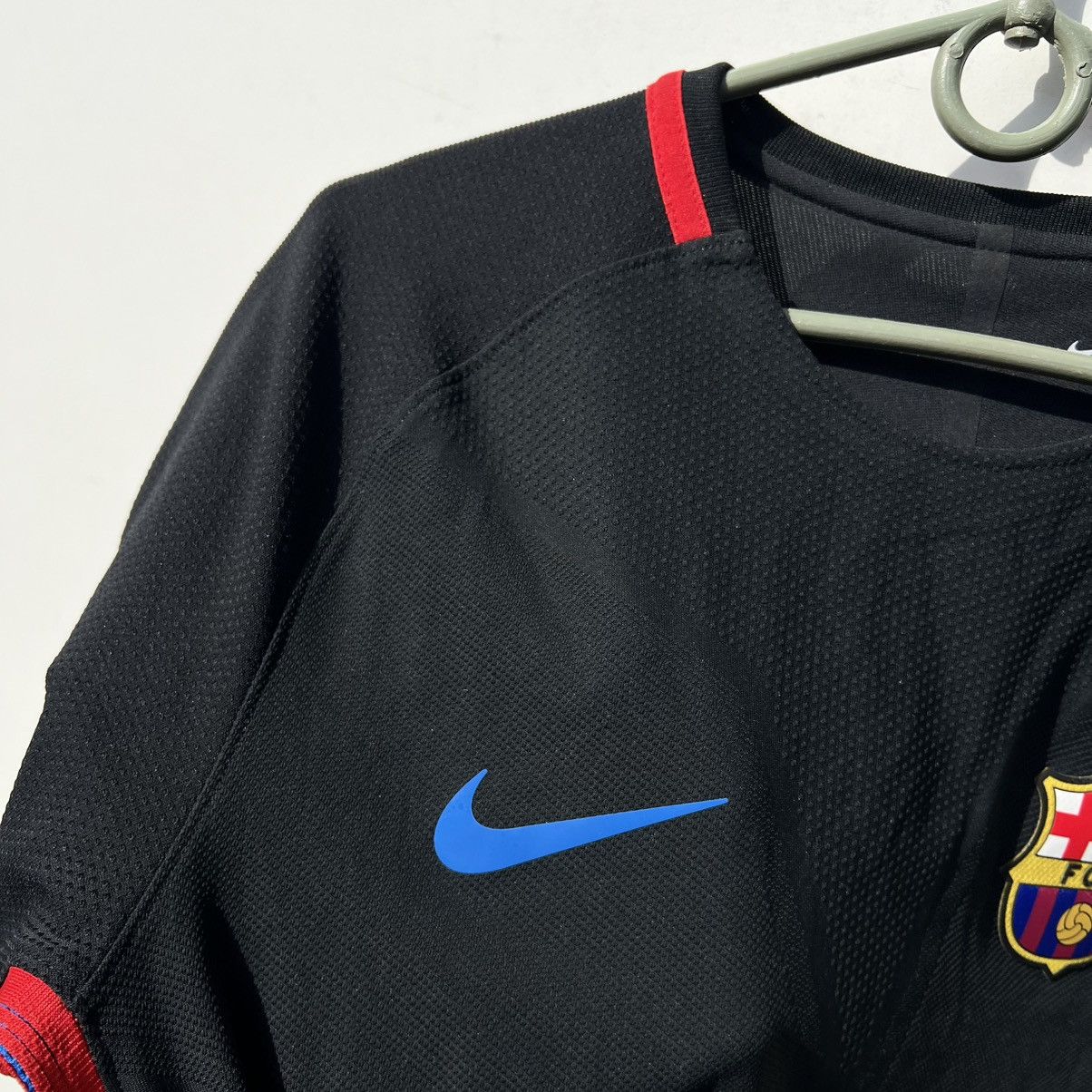 Nike Nike FC Barcelona soccer jersey football t shirt Size US S / EU 44-46 / 1 - 6 Thumbnail