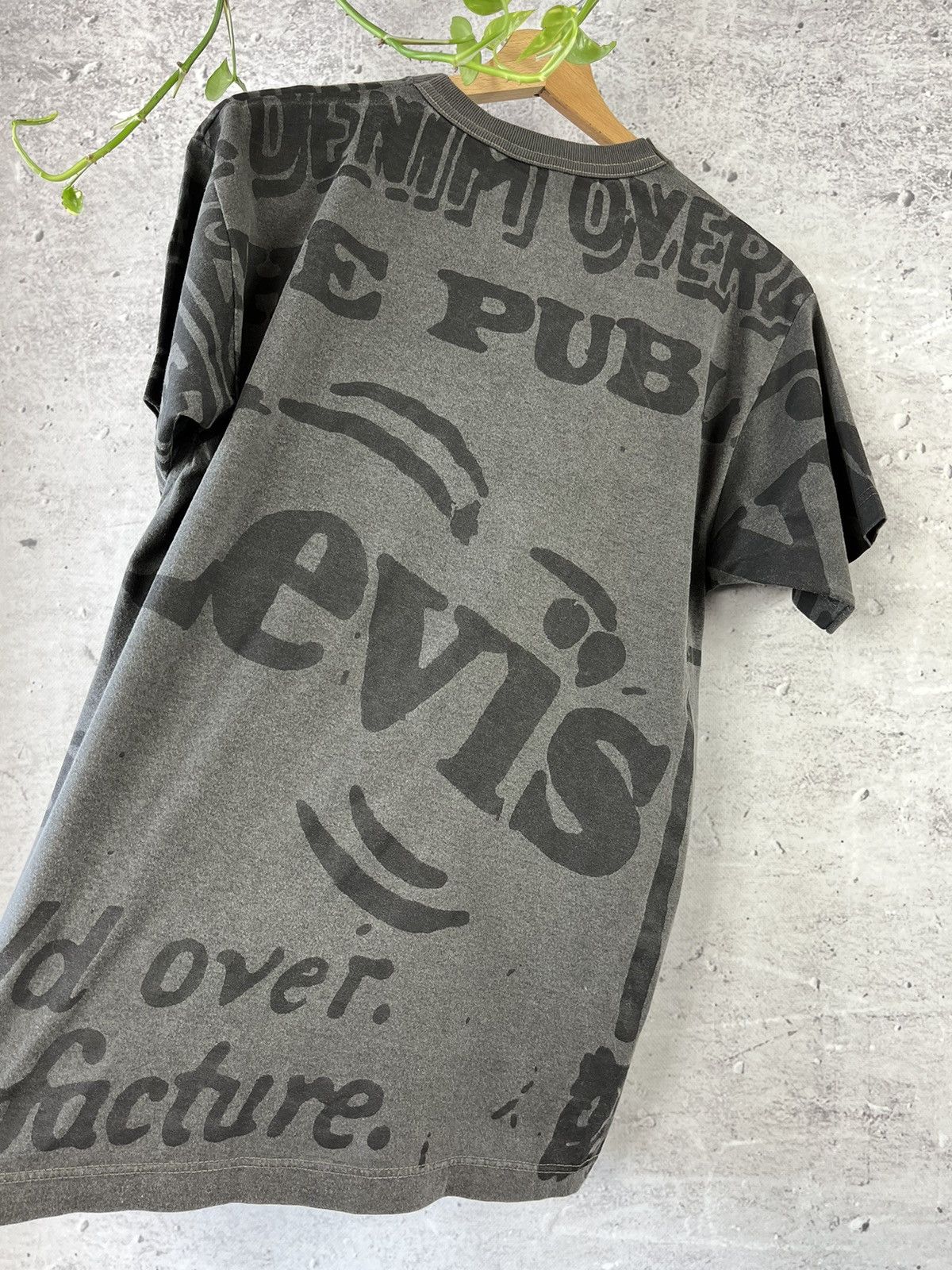 Levi's × Vintage Vintage Levi's Full Print T-shirt (D) Size US M / EU 48-50 / 2 - 1 Thumbnail