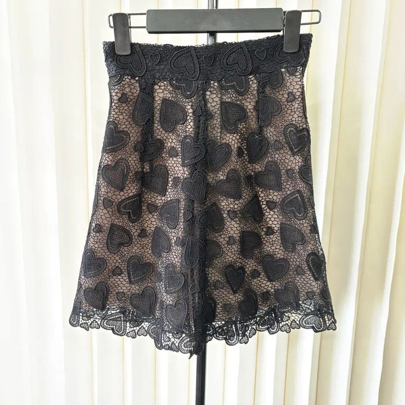 Miu Miu Summer Black Skirt with Heart Embroidery 0089