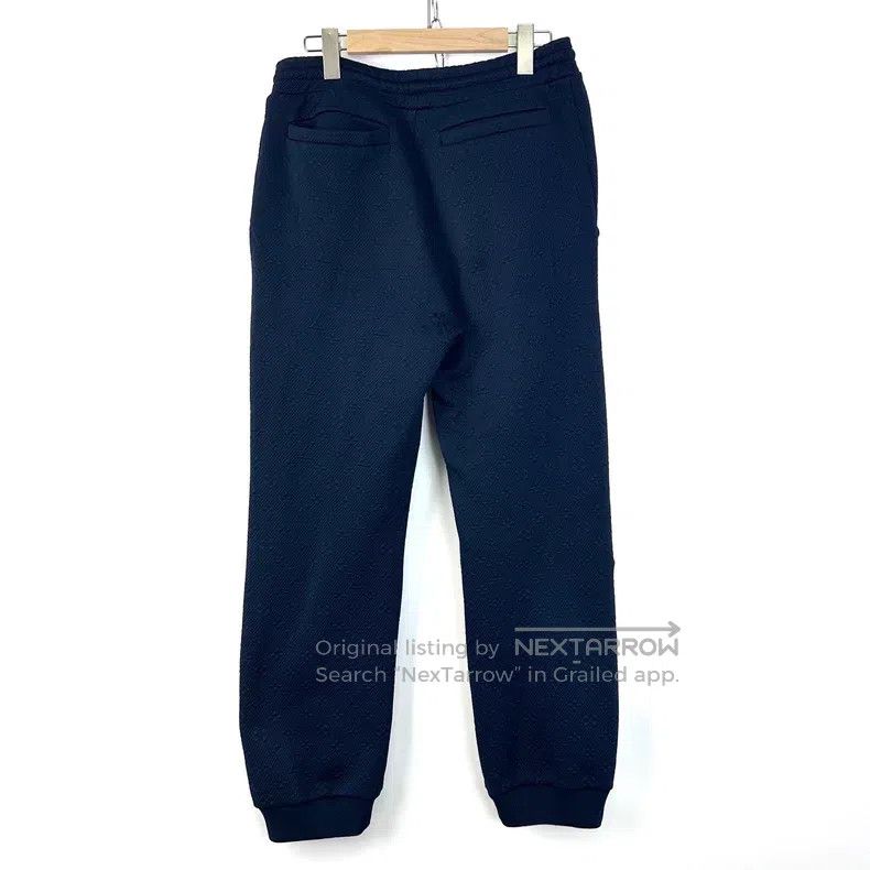 Louis Vuitton Louis Vuitton size s Classic dark embossed full logo navy b Size US 28 / EU 44 - 2 Thumbnail