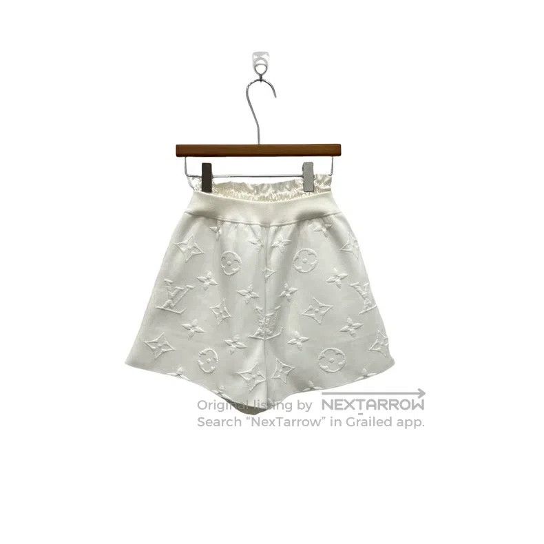 Other Louis Vuitton size m Embossed printed shorts Size US 28 / EU 44 - 3 Thumbnail