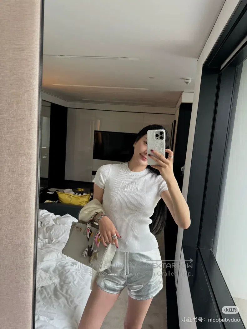 Other Chanel 25C early spring white embossed logo knitted short Size XXS / US 00 / IT 34 - 8 Thumbnail