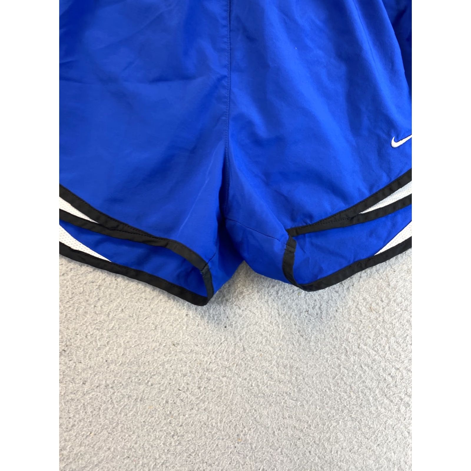 Nike Nike shorts Women running run Blue Athletic Shorts M 30-57 Regular Size M Fit Athletic Inseam 3 Polyester Women Black? Size 32" / US 10 / IT 46 - 3 Thumbnail