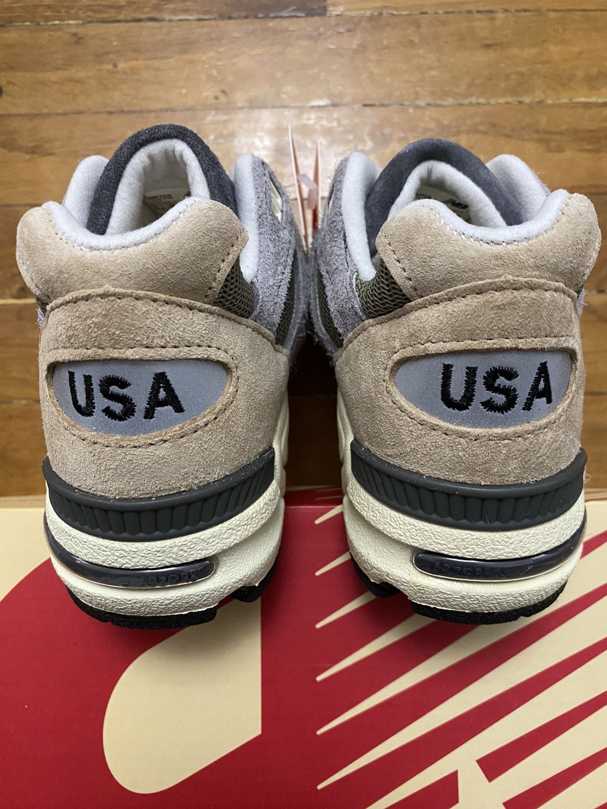 New Balance Size 3.5M / 5W - New Balance 990V2 Teddy Santis Marblehead Size US 5 / IT 35 - 5 Thumbnail