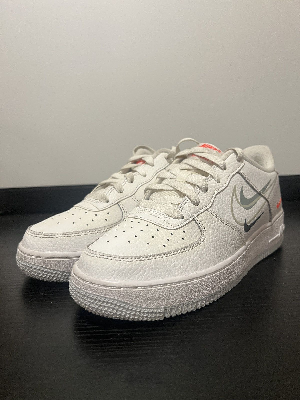 Nike SIZE 8 W0MAN - Nike Air Force 1 Low Multi Swoosh Size US 8 / IT 38 - 1 Thumbnail