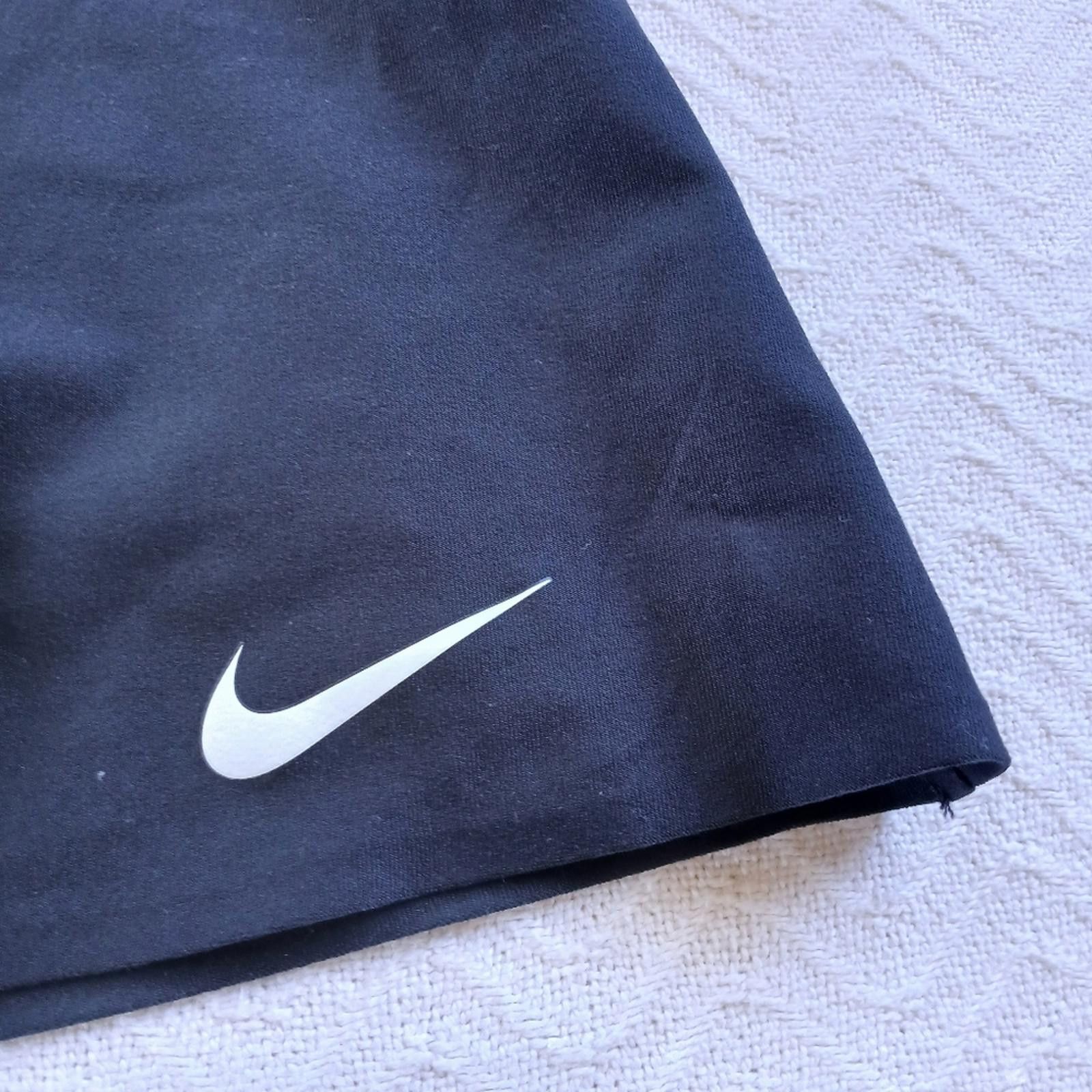 Nike Nike Black Skort Size 28" / US 6 / IT 42 - 2 Thumbnail