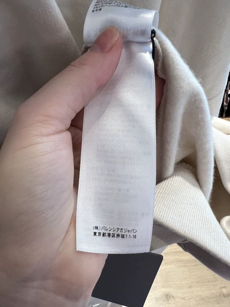 Balenciaga Balenciaga Beige Embroidered Hoodie XS In Stock Send Immed Size US XS / EU 42 / 0 - 6 Thumbnail